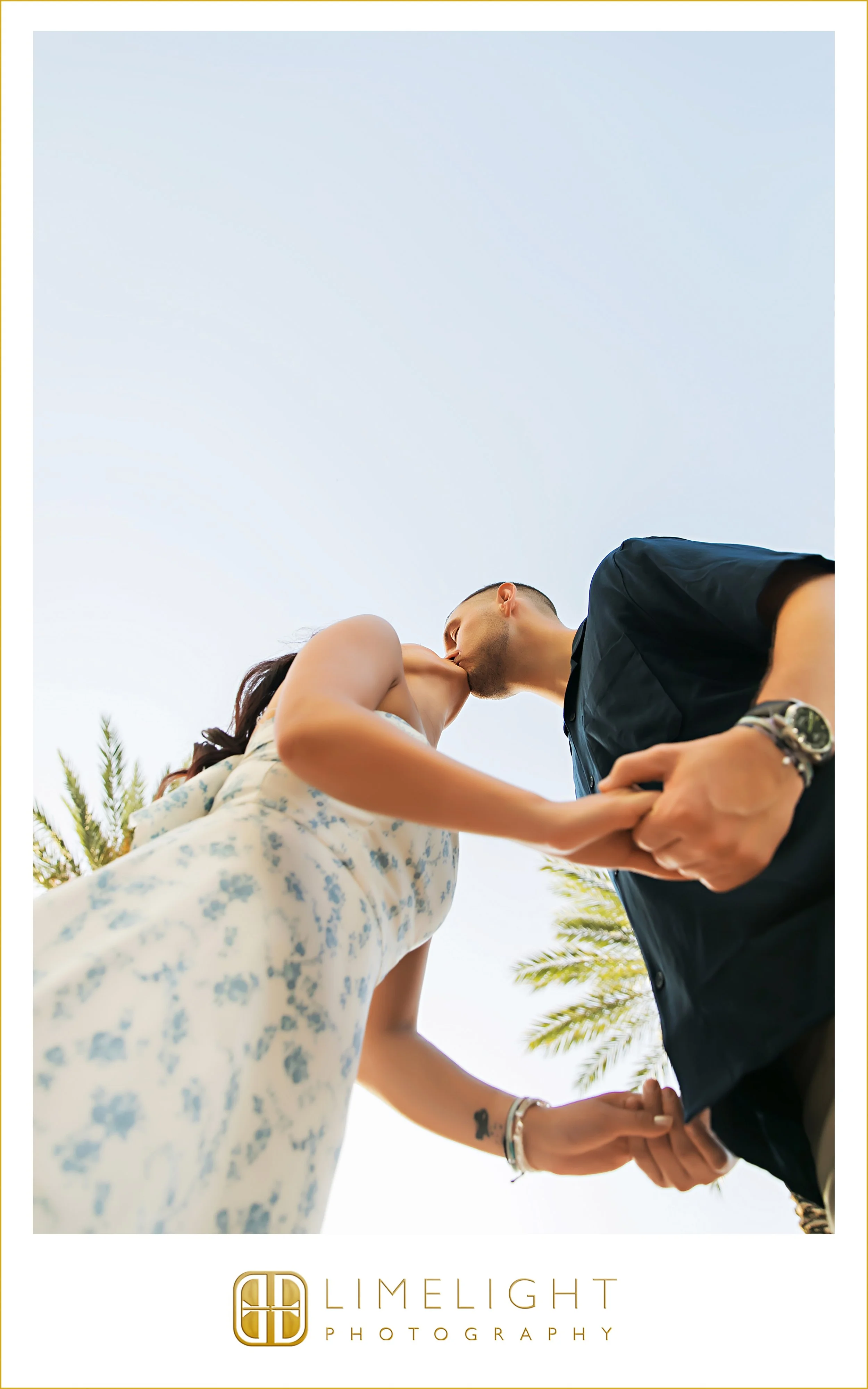 0007-The-Dali-Museum-Engagement-Session-Inspo.jpg