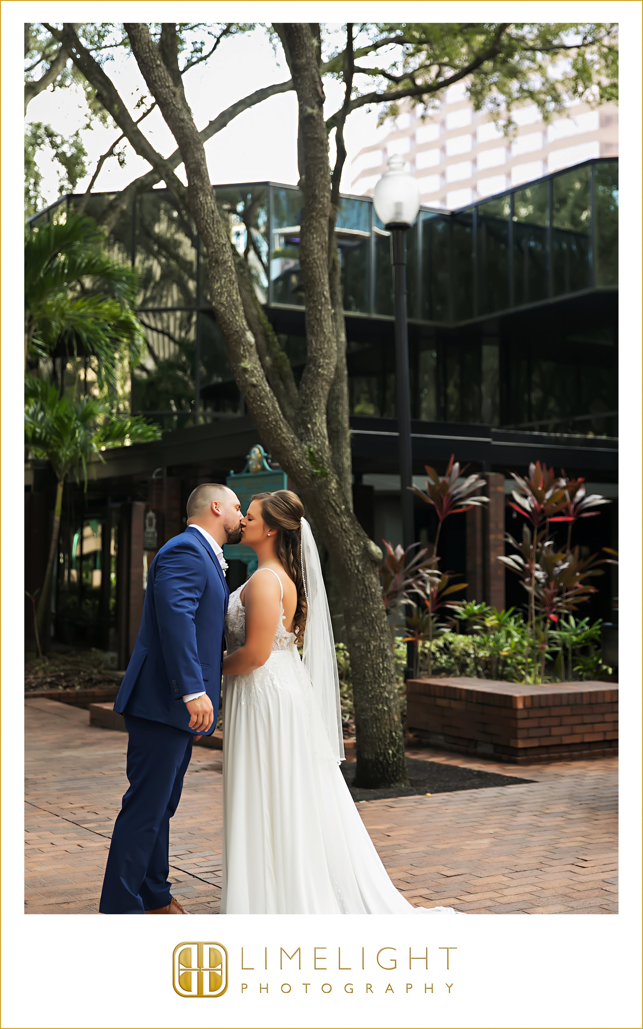 0015-Yuengling-Draft-Haus-&-Kitchen-Wedding-Inspo.jpg