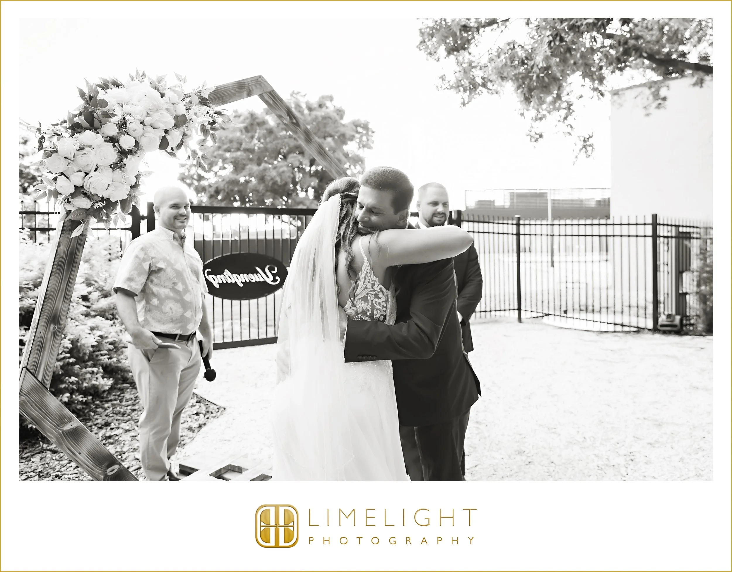 0019-Yuengling-Draft-Haus-&-Kitchen-Wedding-Inspo.jpg