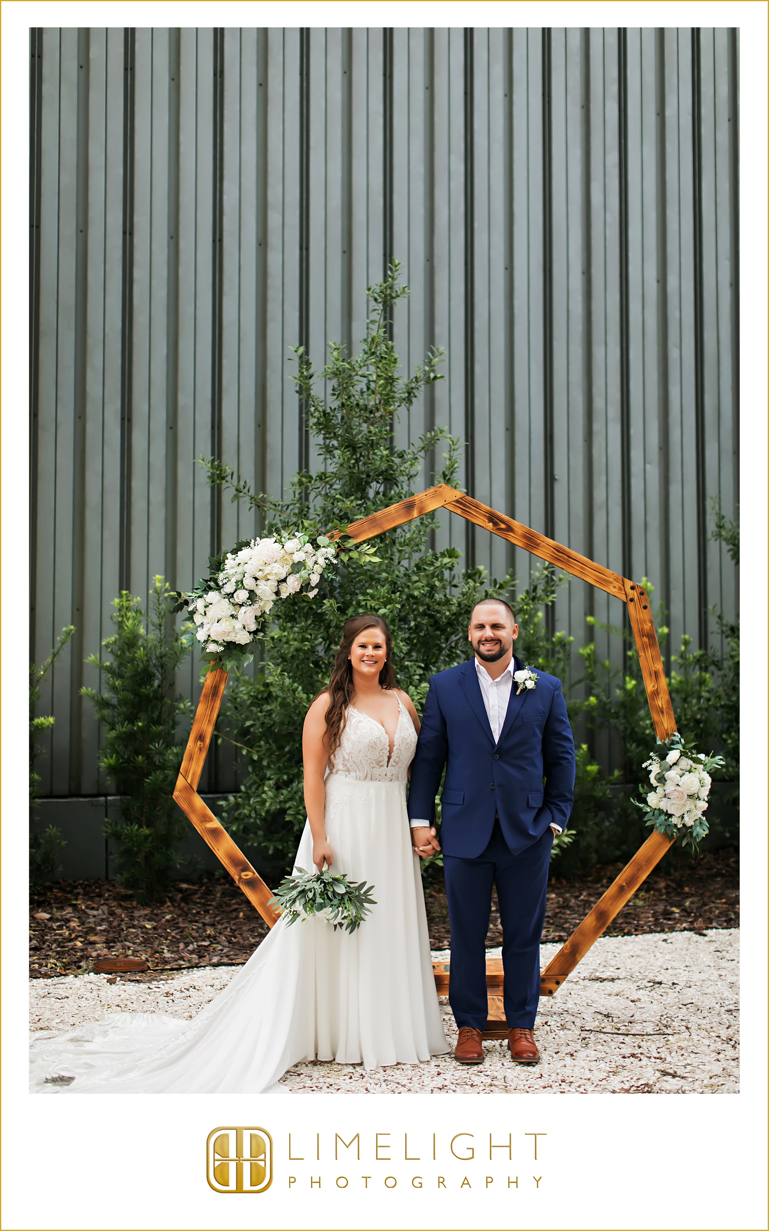 0023-Yuengling-Draft-Haus-&-Kitchen-Wedding-Inspo.jpg
