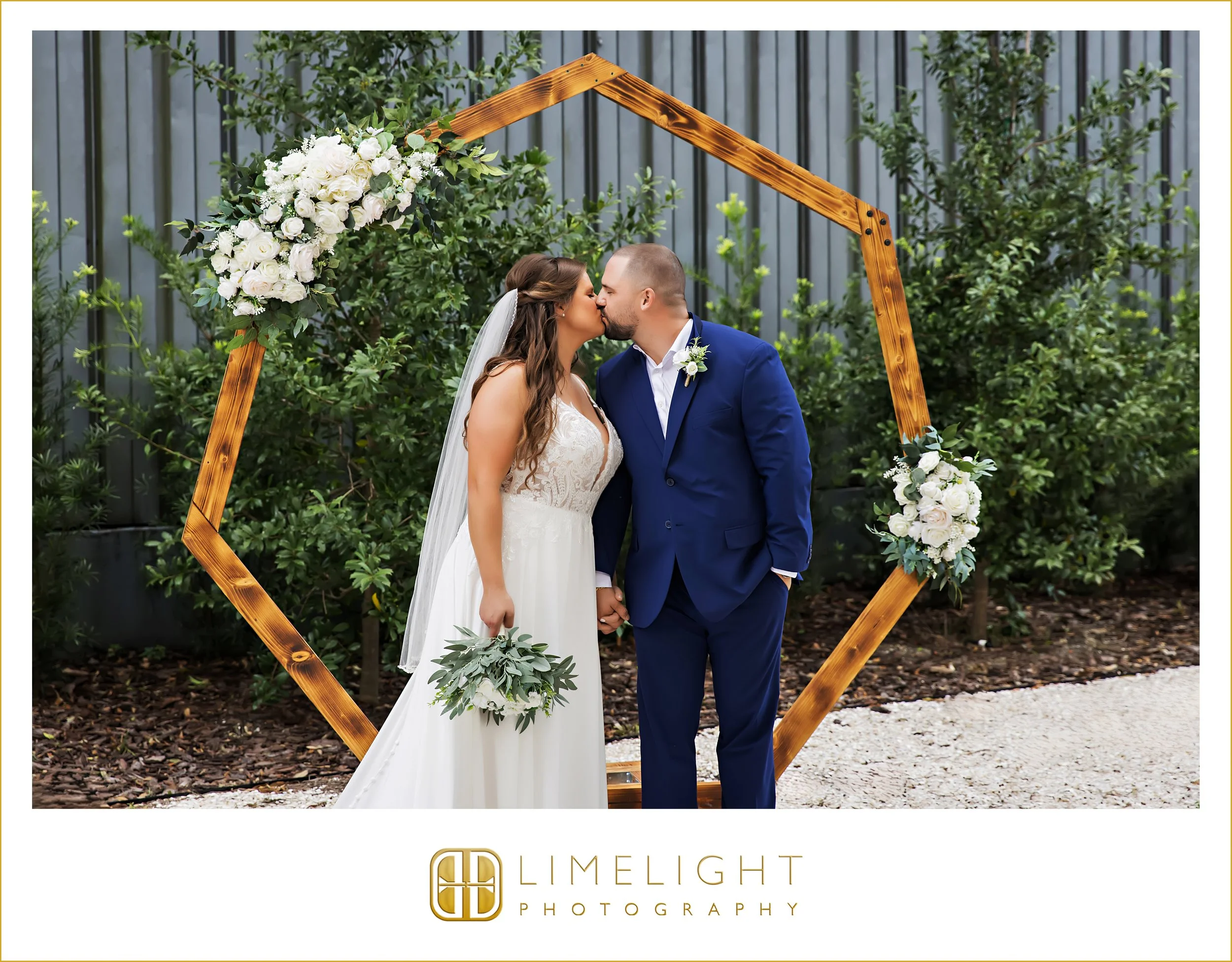 0024-Yuengling-Draft-Haus-&-Kitchen-Wedding-Inspo.jpg