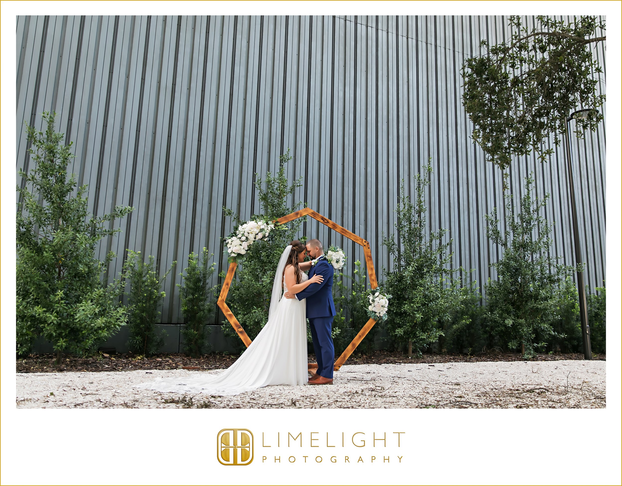 0026-Yuengling-Draft-Haus-&-Kitchen-Wedding-Inspo.jpg