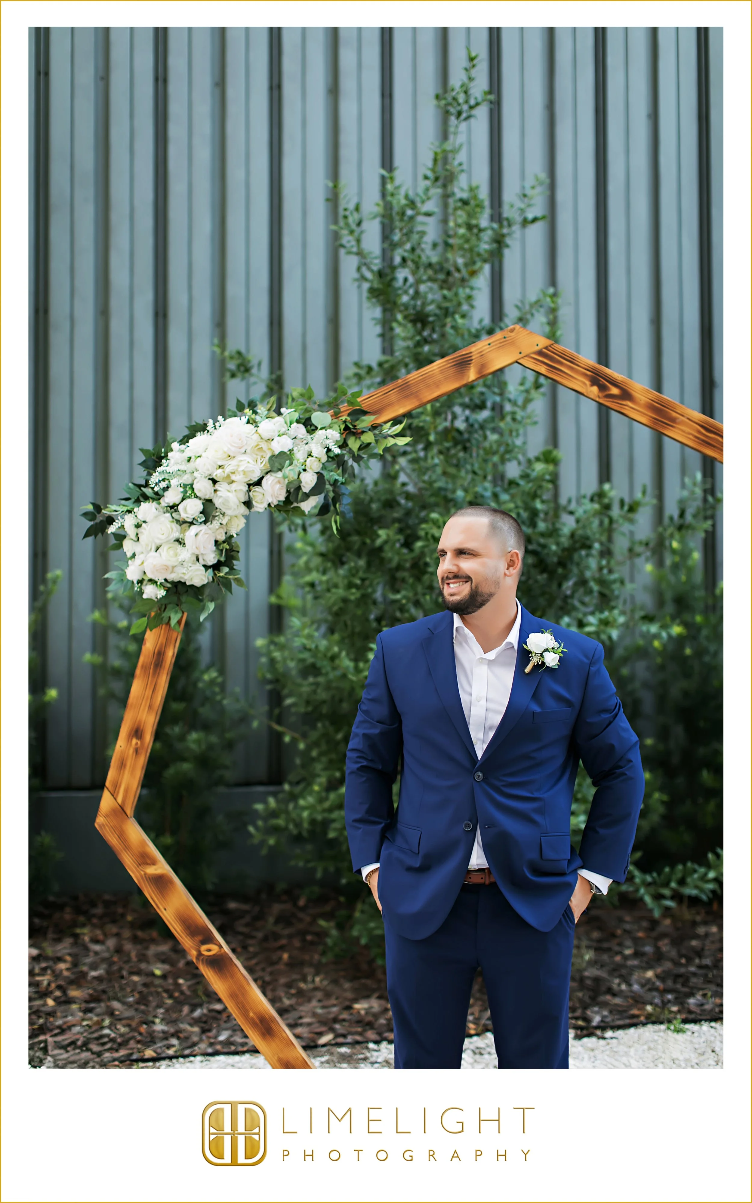 0028-Yuengling-Draft-Haus-&-Kitchen-Wedding-Inspo.jpg
