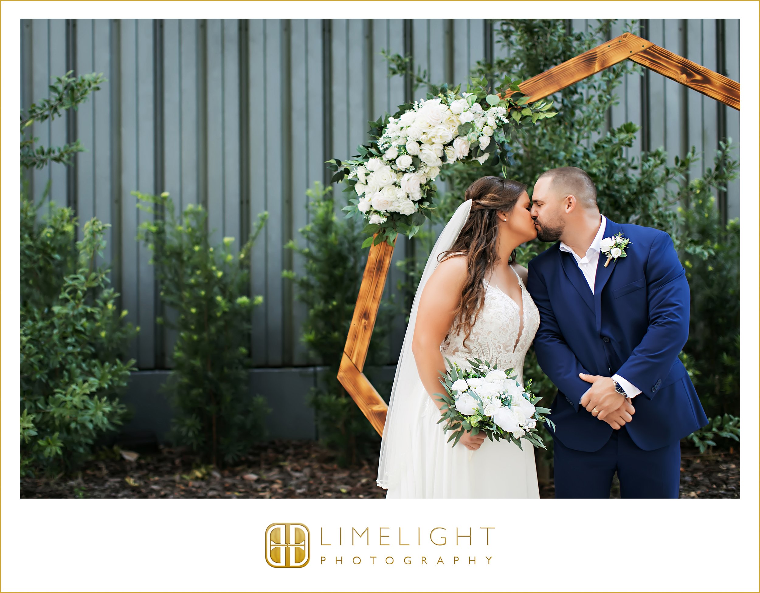0029-Yuengling-Draft-Haus-&-Kitchen-Wedding-Inspo.jpg