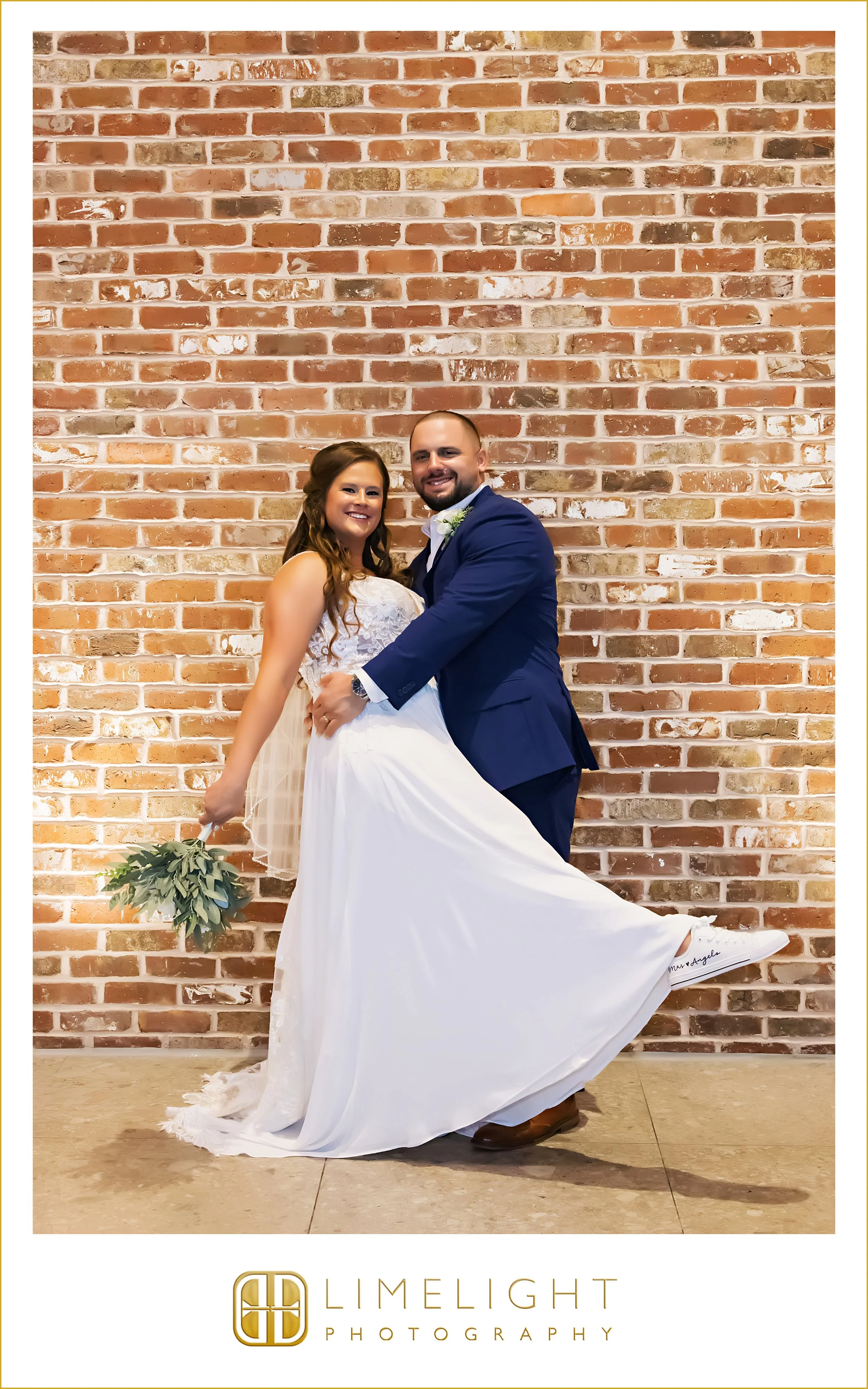0032-Yuengling-Draft-Haus-&-Kitchen-Wedding-Inspo.jpg