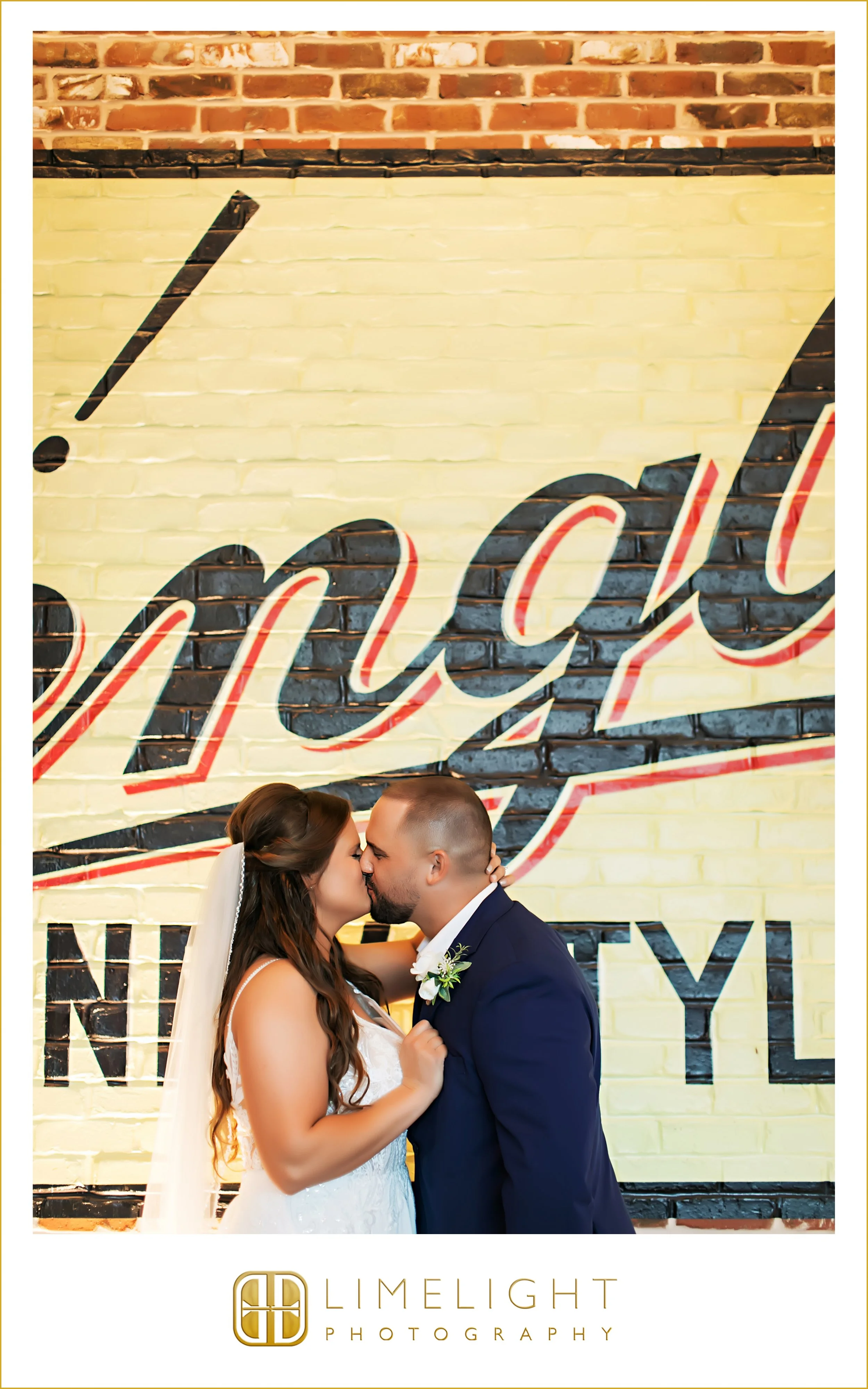 0034-Yuengling-Draft-Haus-&-Kitchen-Wedding-Inspo.jpg