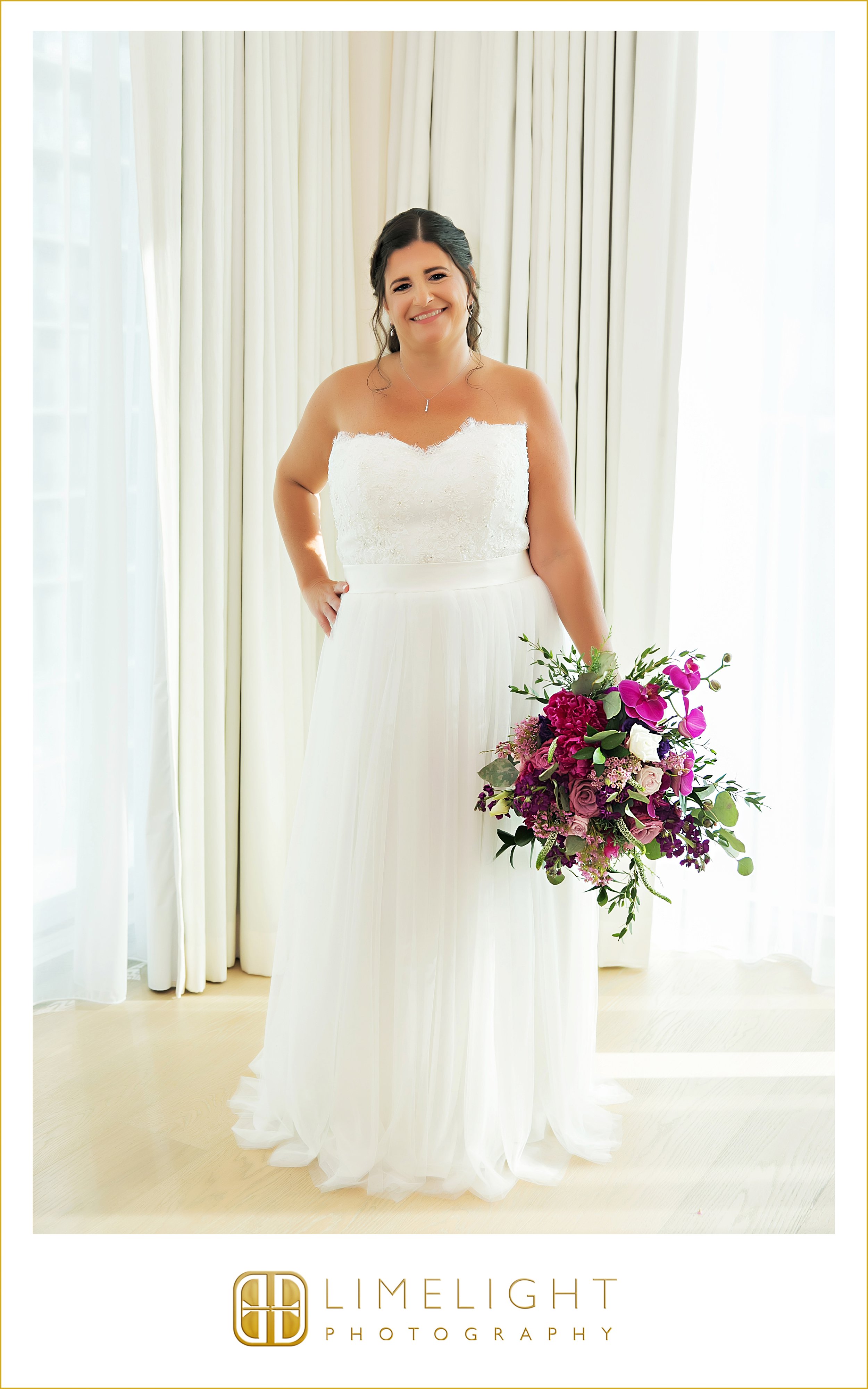 0018-The-Florida-Aquarium-Wedding-Day.jpg