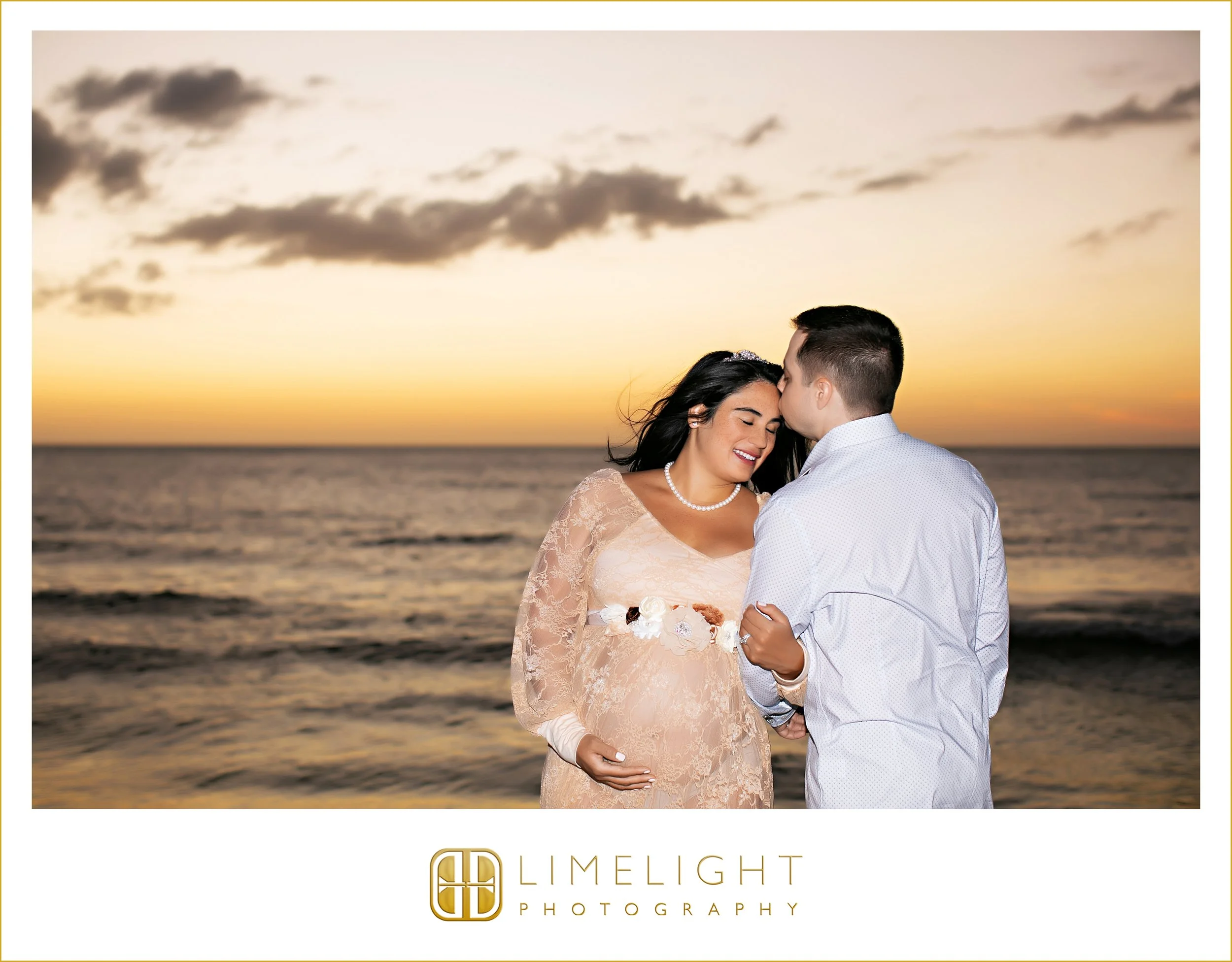 0019-Pass-a-Grille-Beach-Maternity-Session.jpg