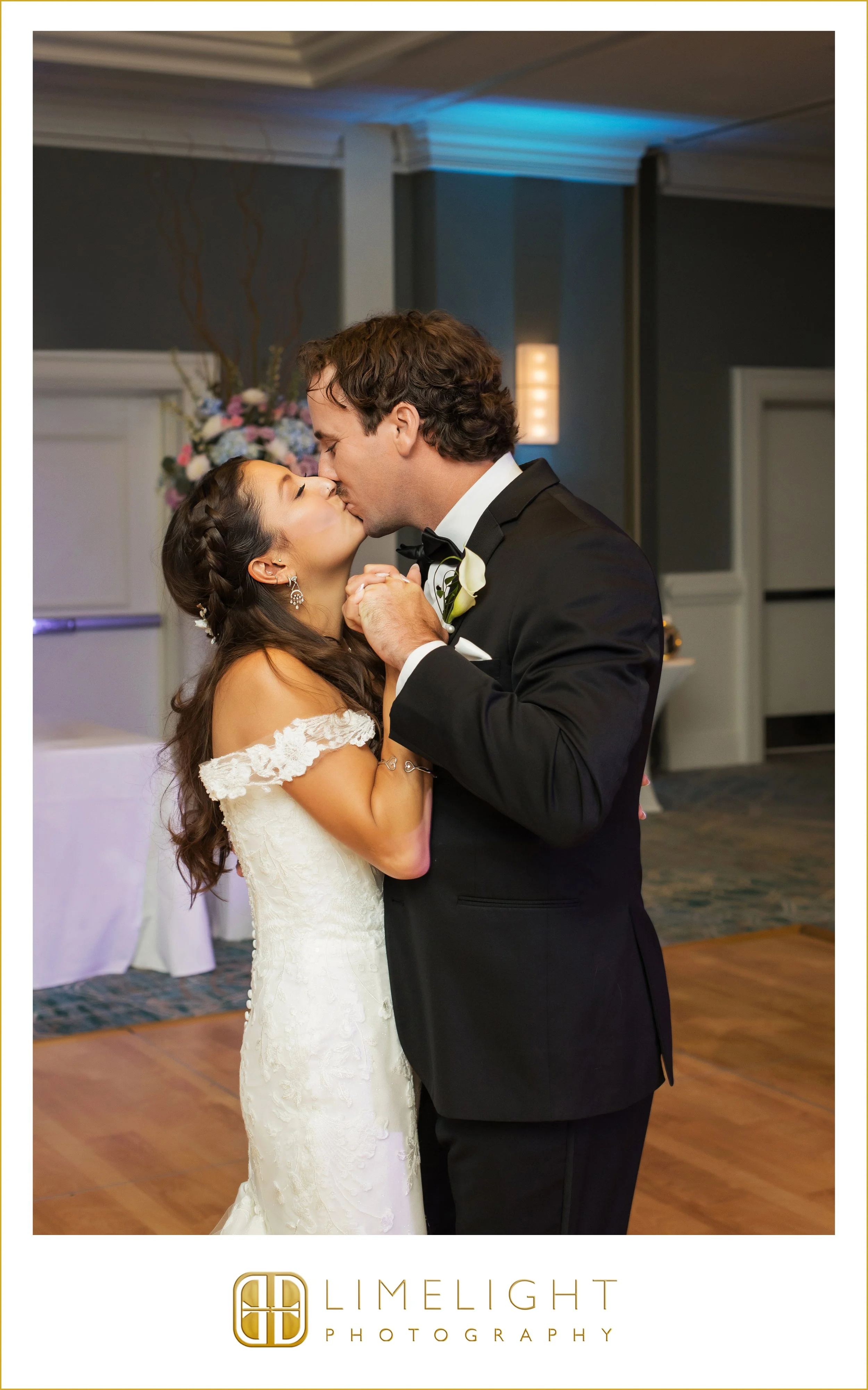 2.21.25ClaudiaAguayo+JeffreyMoodyRZ-0870.jpg