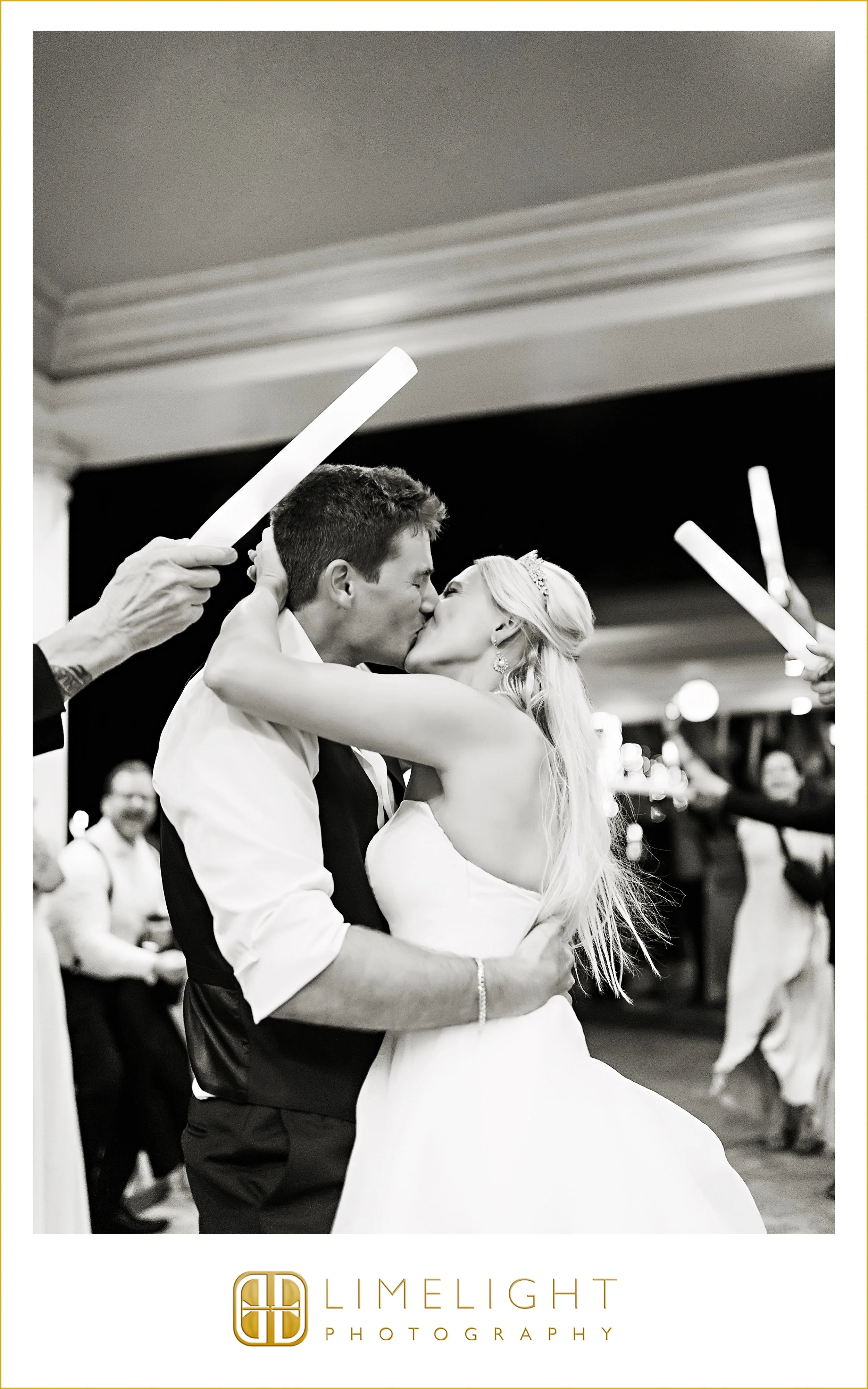 5.23.25KelseyStefan+PeterChiarelliJM-1279.jpg