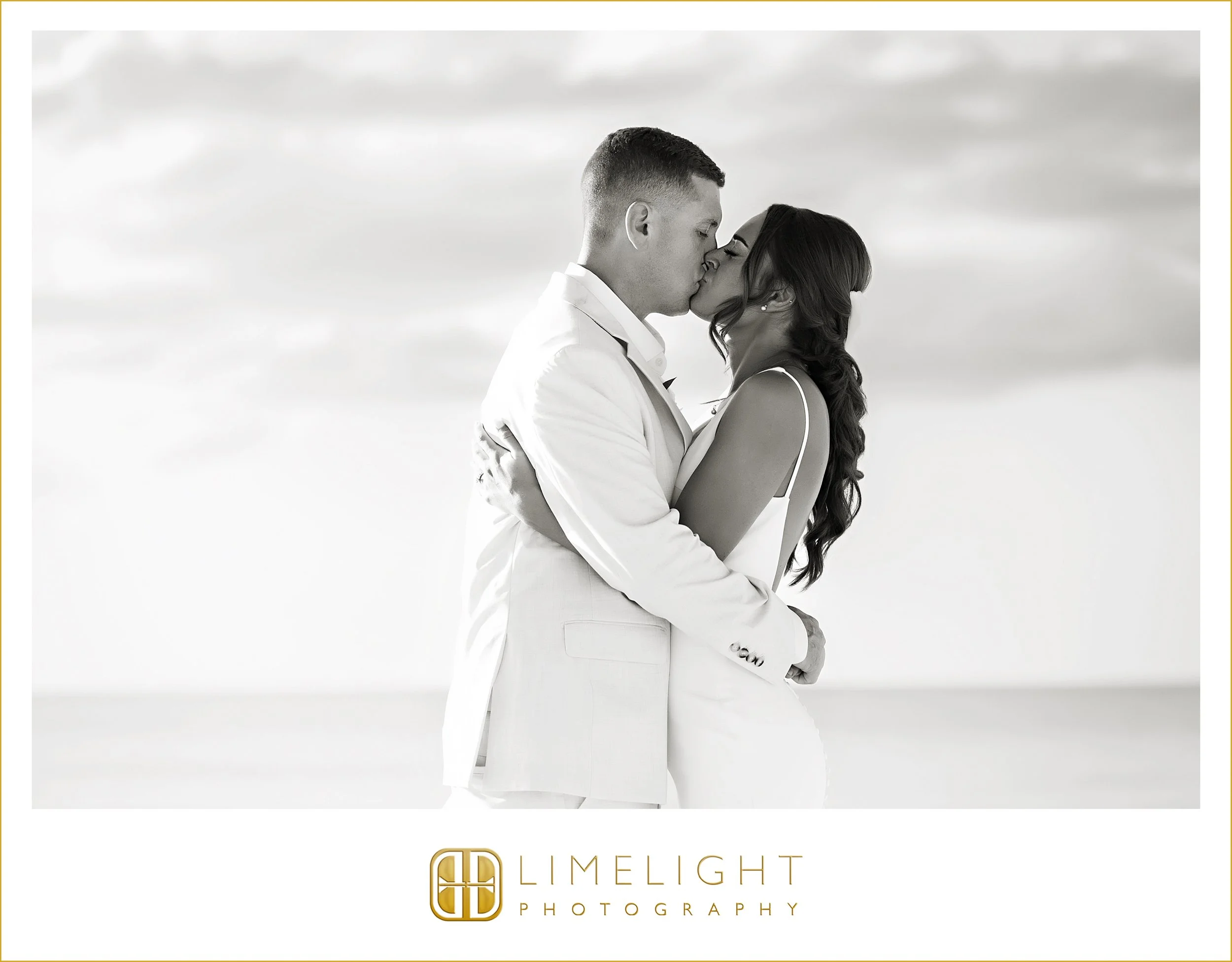 stephany-nicholas-marco-beach-wedding-sal-e-pepe39.jpg