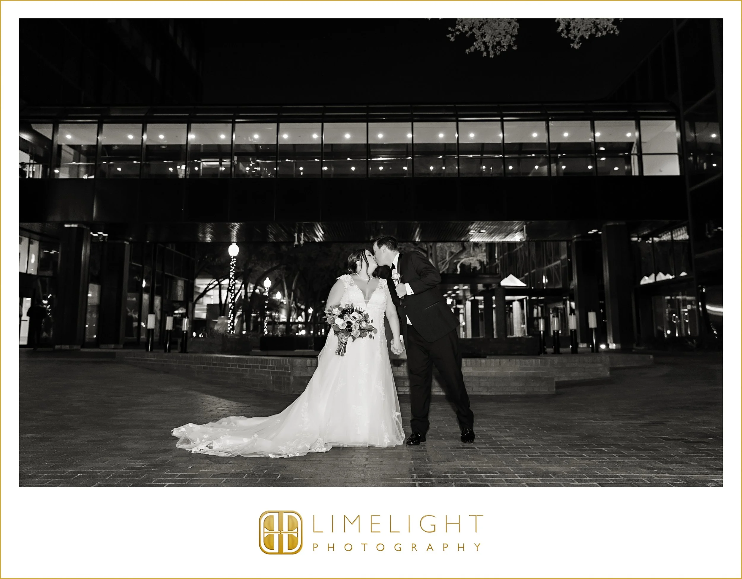 alica-kenneth-downtown-tampa-wedding-photography-hilton-tampa43.jpg