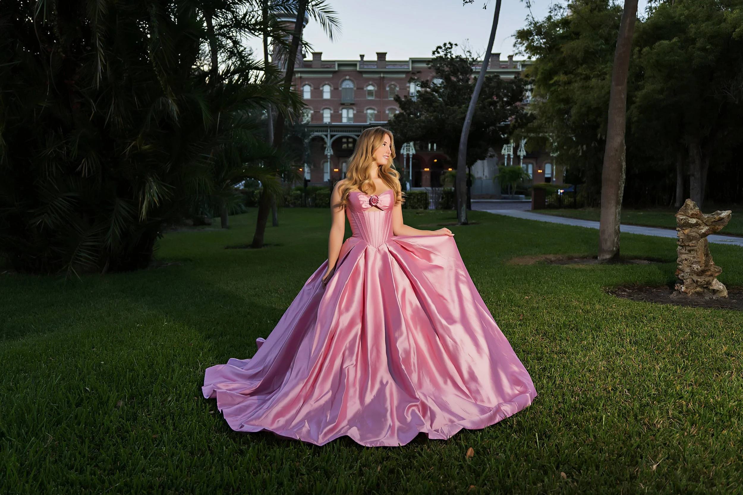 Nikki’s Glitz and Glam Boutique Step Into The Limelight | Tampa, FL 