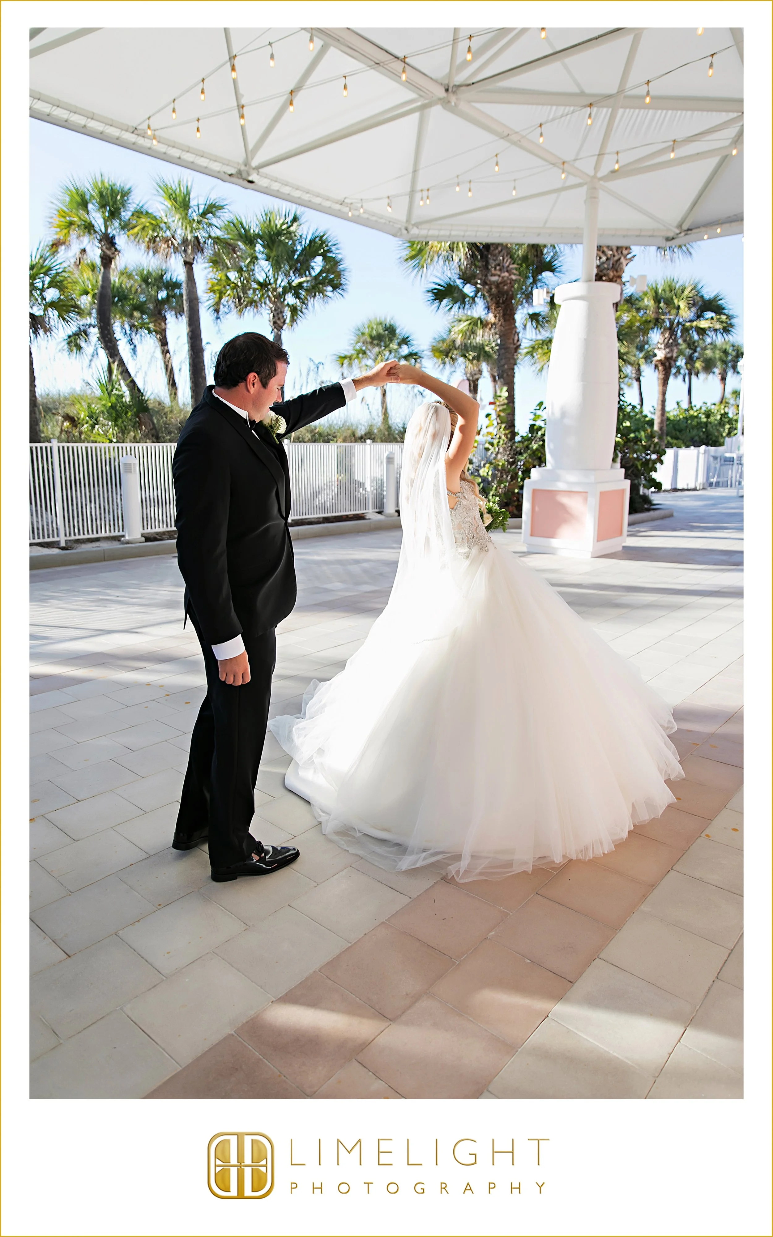 sara-and-robert-st-pete-beach-wedding-photography-at-don-cesar19.jpg