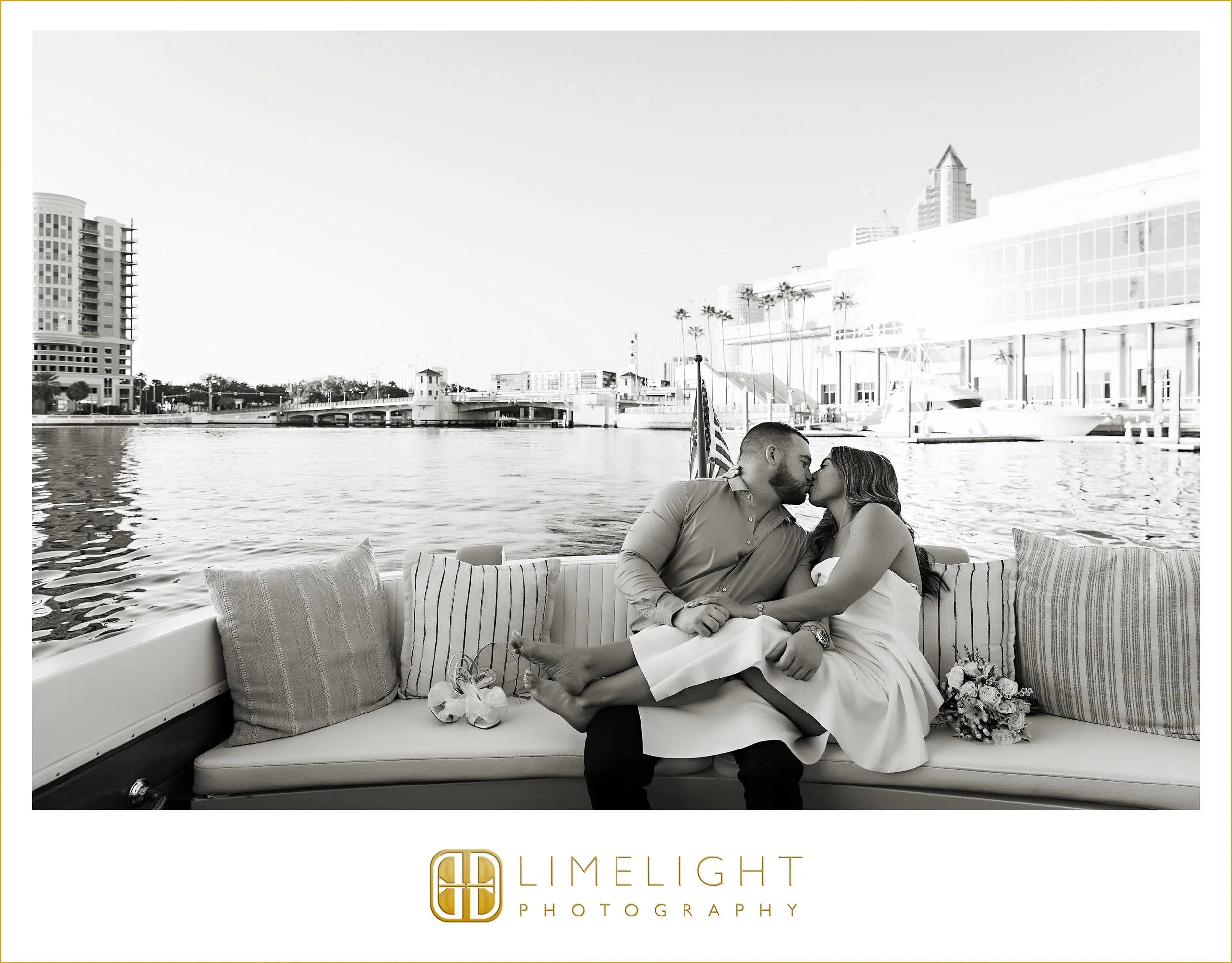 nicole-ryan-tampa-engagement-session-photography-tampa-water-limo16.jpg