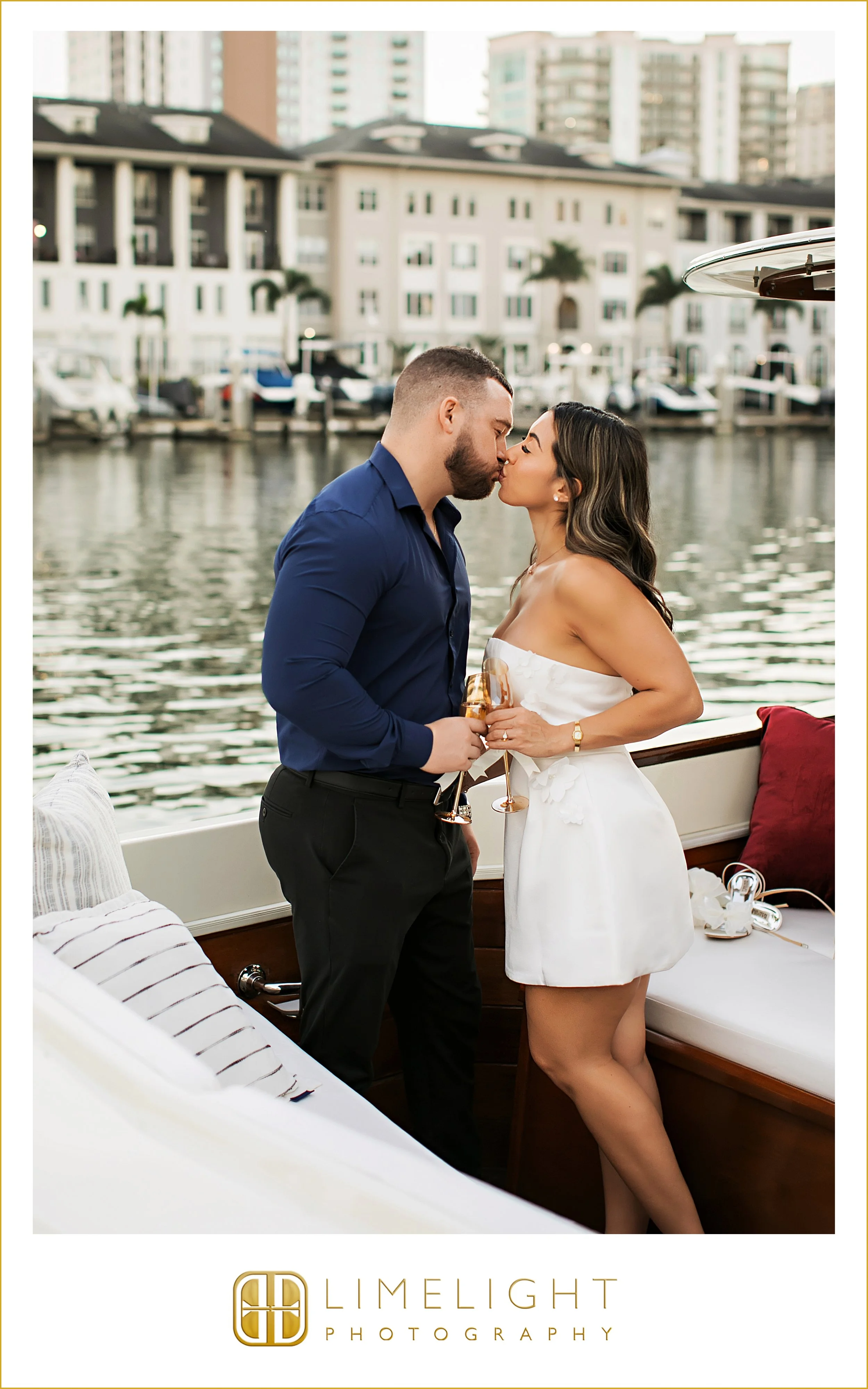 nicole-ryan-tampa-engagement-session-photography-tampa-water-limo29.jpg
