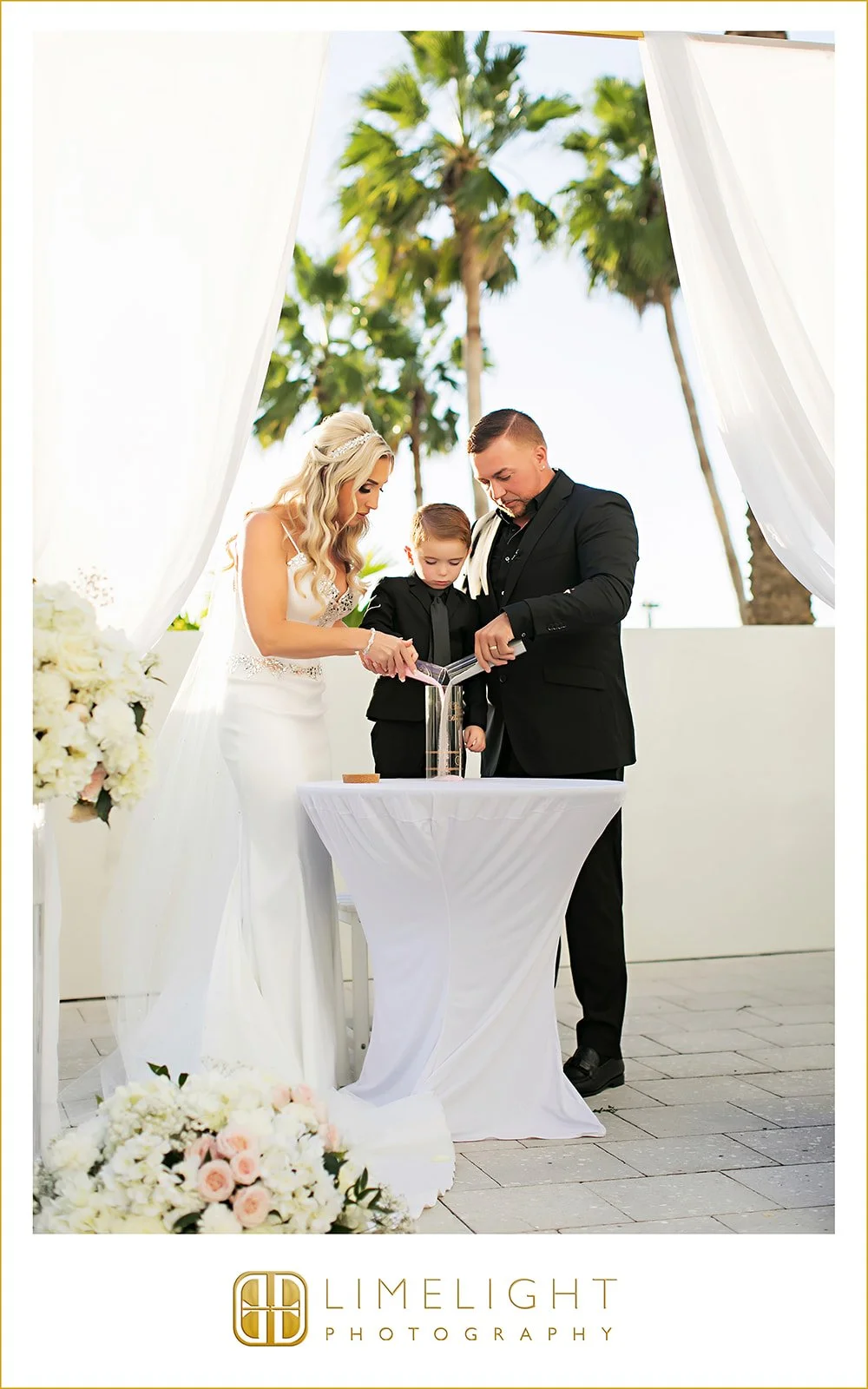 renee-steven-wyndham-grand-clearwater-beach-wedding-photography31.jpg