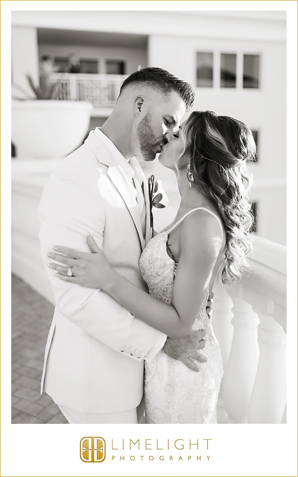 jessica-and-chris-clearwater-beach-wedding-photography-hyatt-regency-clearwater35.jpg