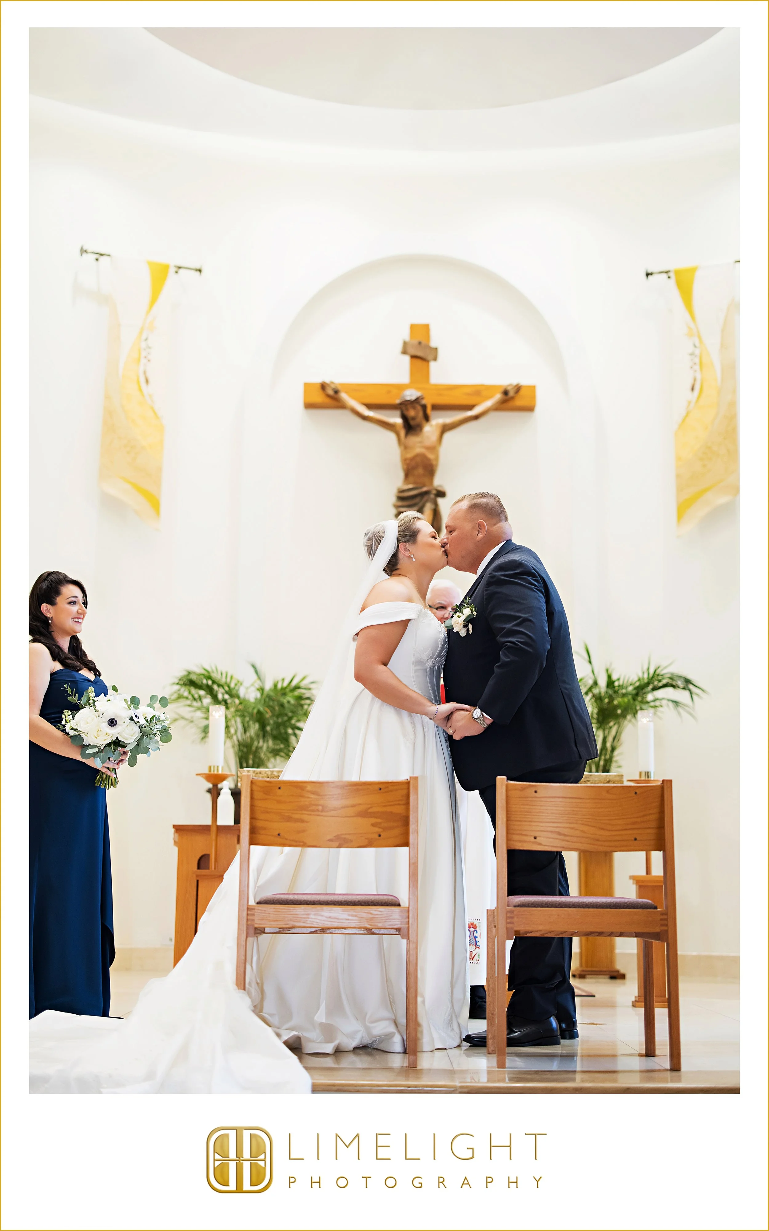 carson-and-chris-clearwater-marine-aquarium-florida-wedding-photography30.jpg