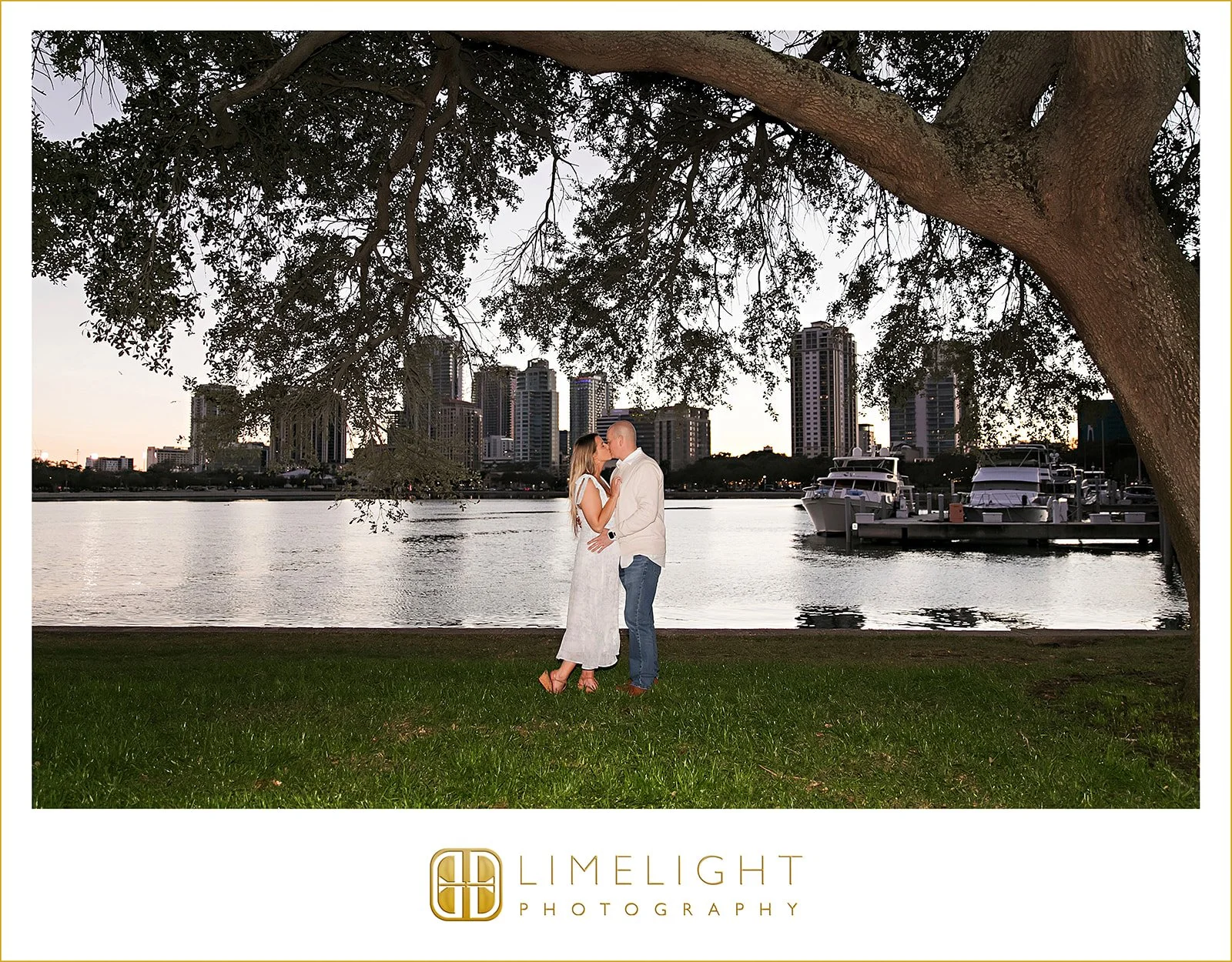 becky-and-steve-st-pete-florida-engagement-photography23.jpg