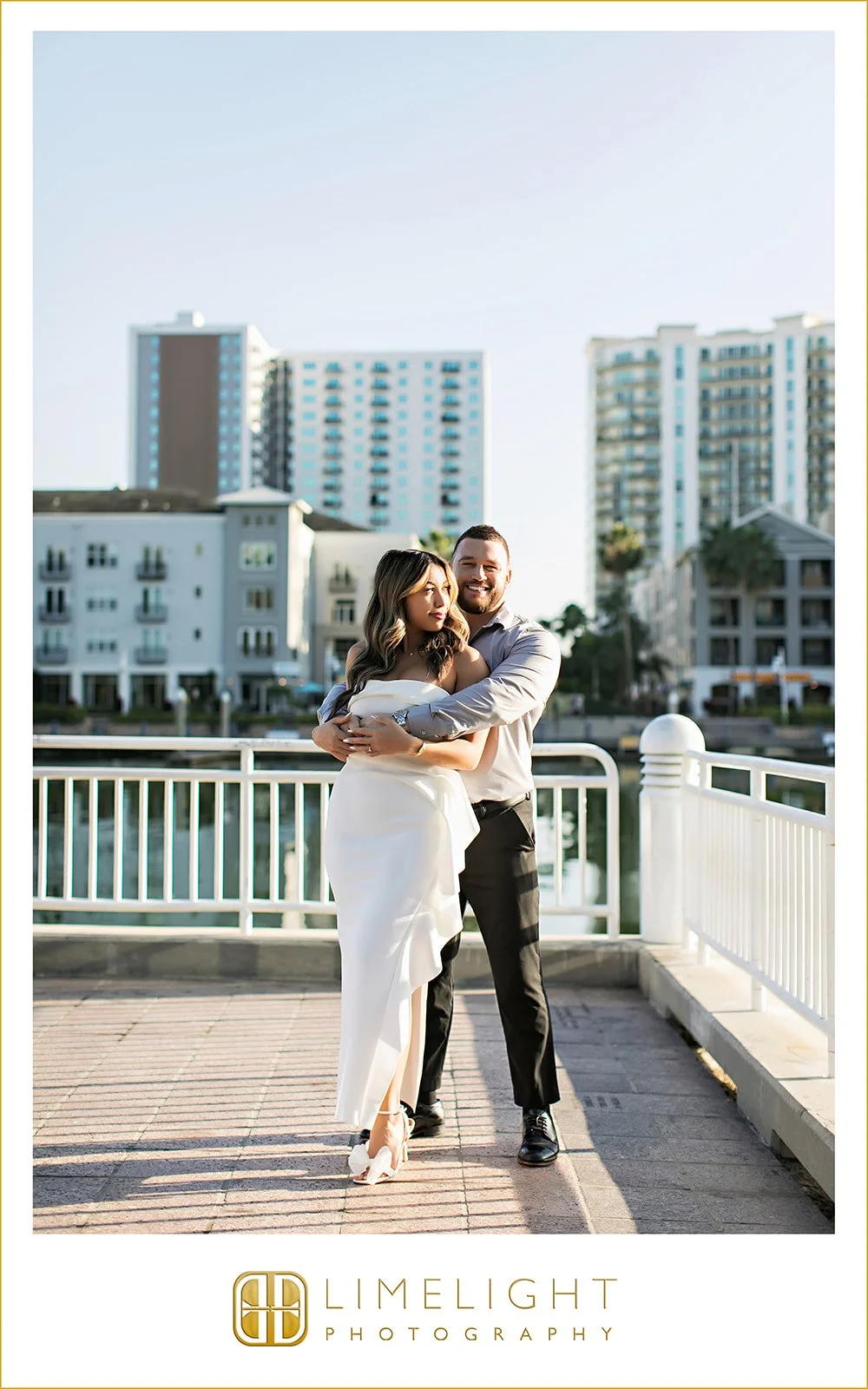 nicole-and-ryan-tampa-water-taxi-florida-engagement-photos1.jpg