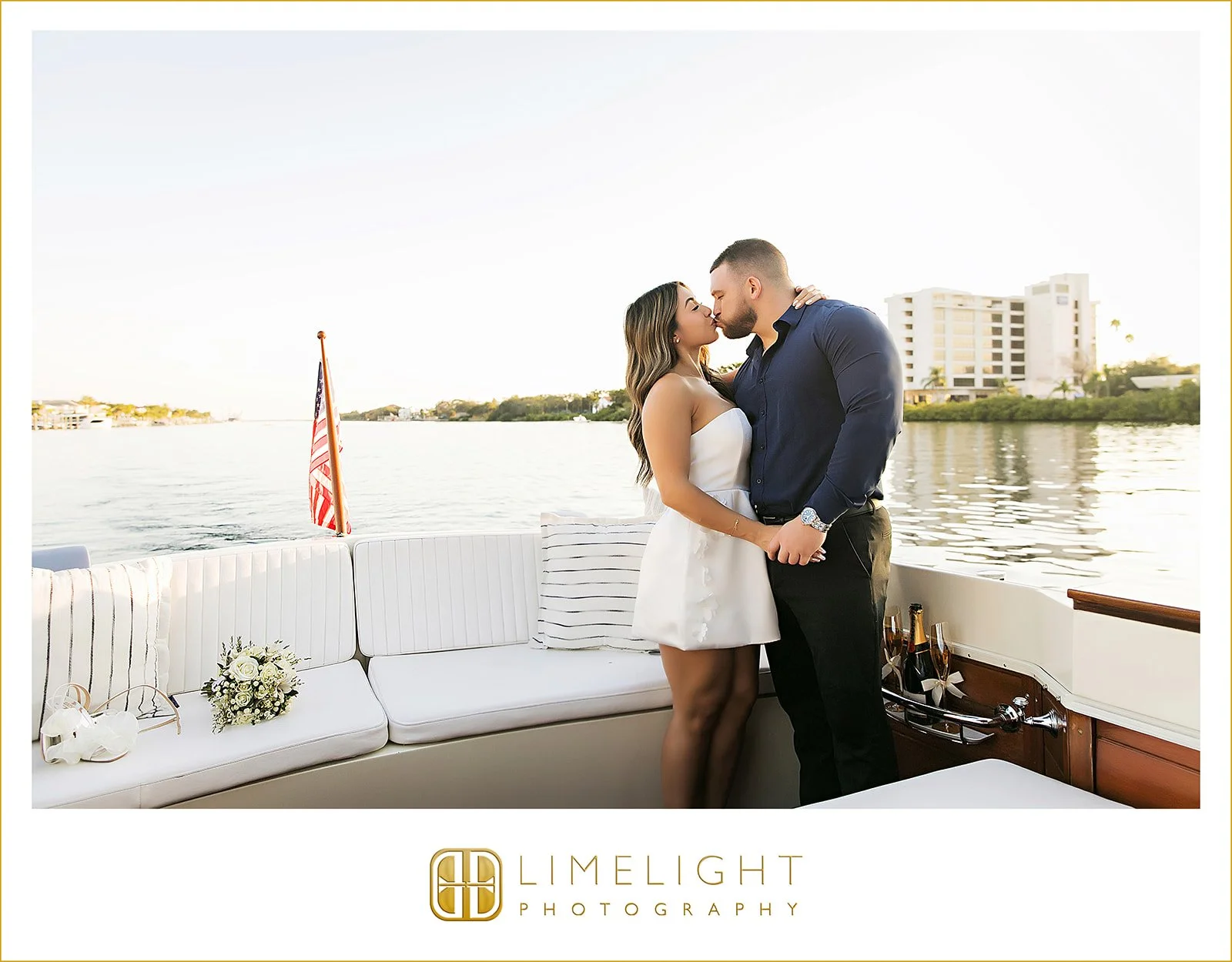 nicole-and-ryan-tampa-water-taxi-florida-engagement-photos19.jpg