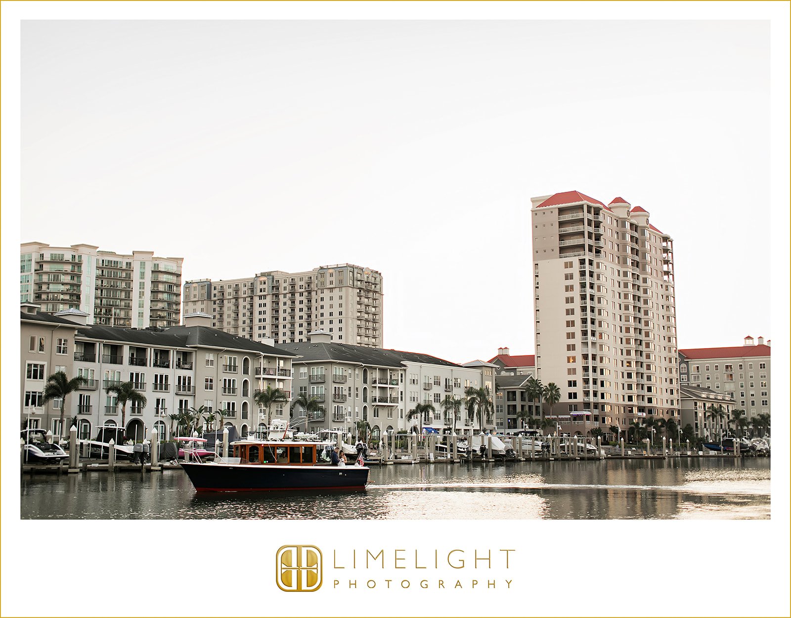 nicole-and-ryan-tampa-water-taxi-florida-engagement-photos28.jpg