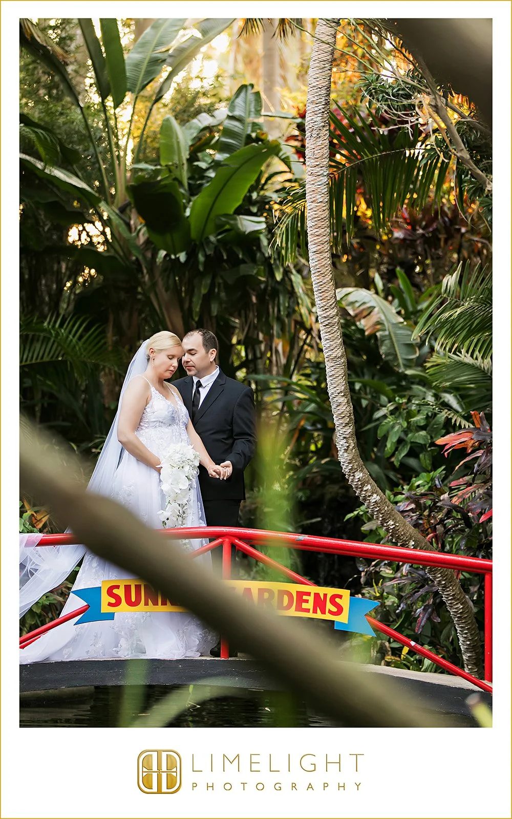 amy-and-derek-sunken-gardens-st-pete-wedding-photography23.jpg