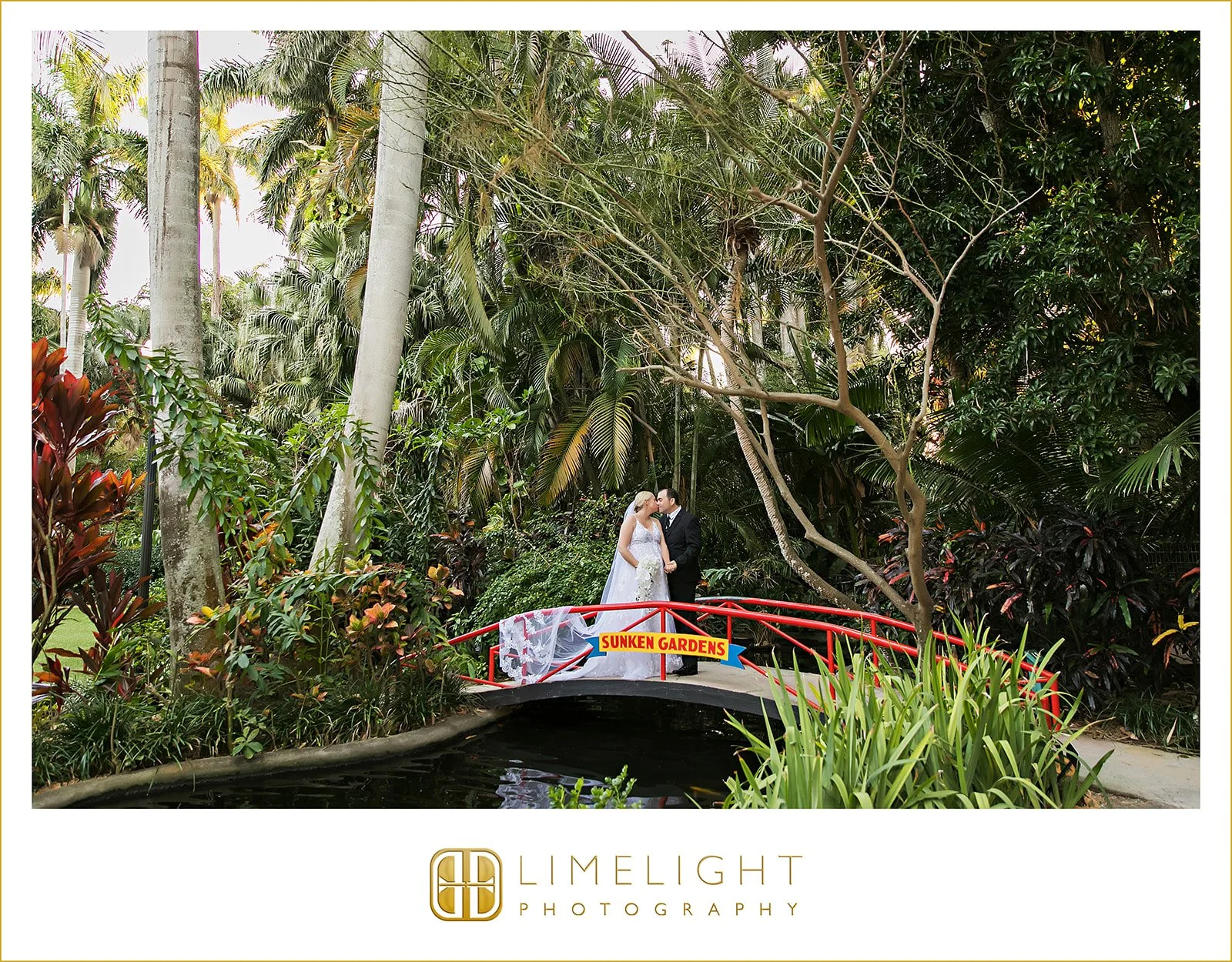 amy-and-derek-sunken-gardens-st-pete-wedding-photography24.jpg