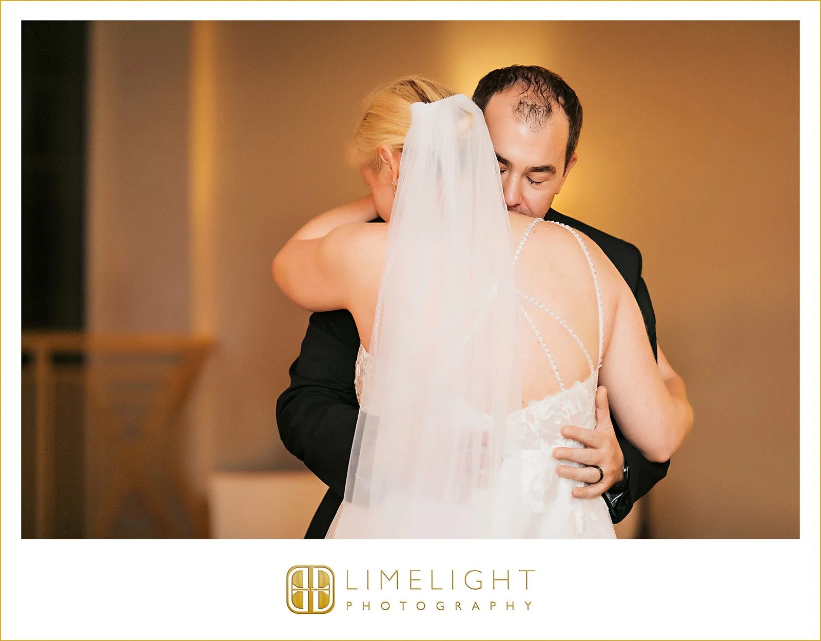 amy-and-derek-sunken-gardens-st-pete-wedding-photography32.jpg