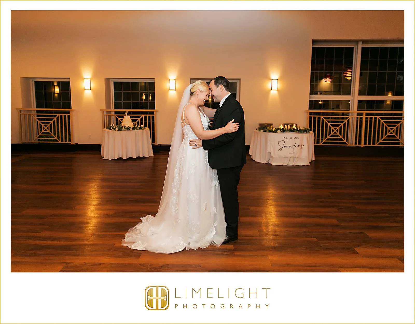 amy-and-derek-sunken-gardens-st-pete-wedding-photography34.jpg
