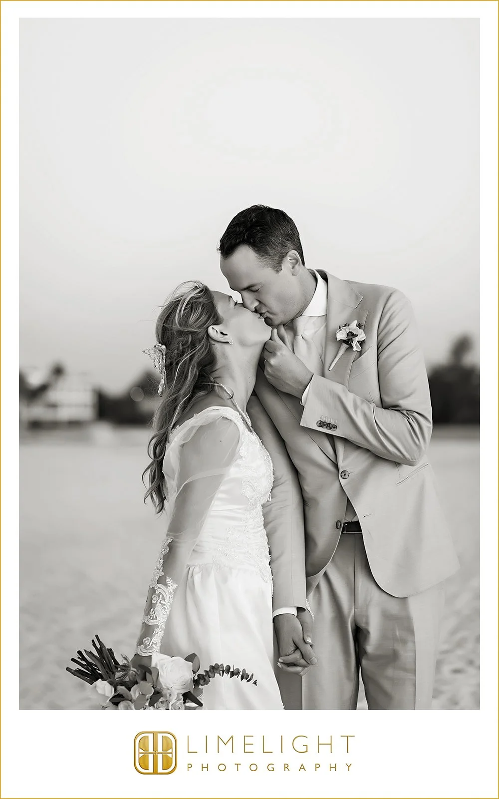 lexi-josh-wedding-photography-longboat-keyclub-florida78.jpg