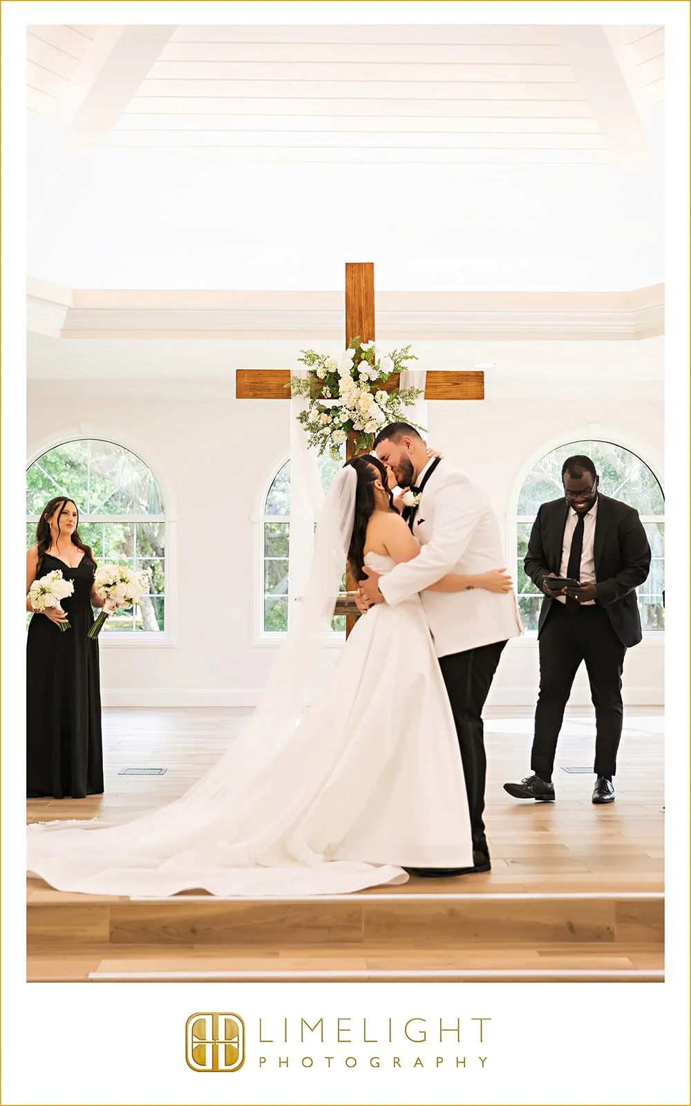 ciana-bradley-safety-harbor-chapel-wedding-photography40.jpg