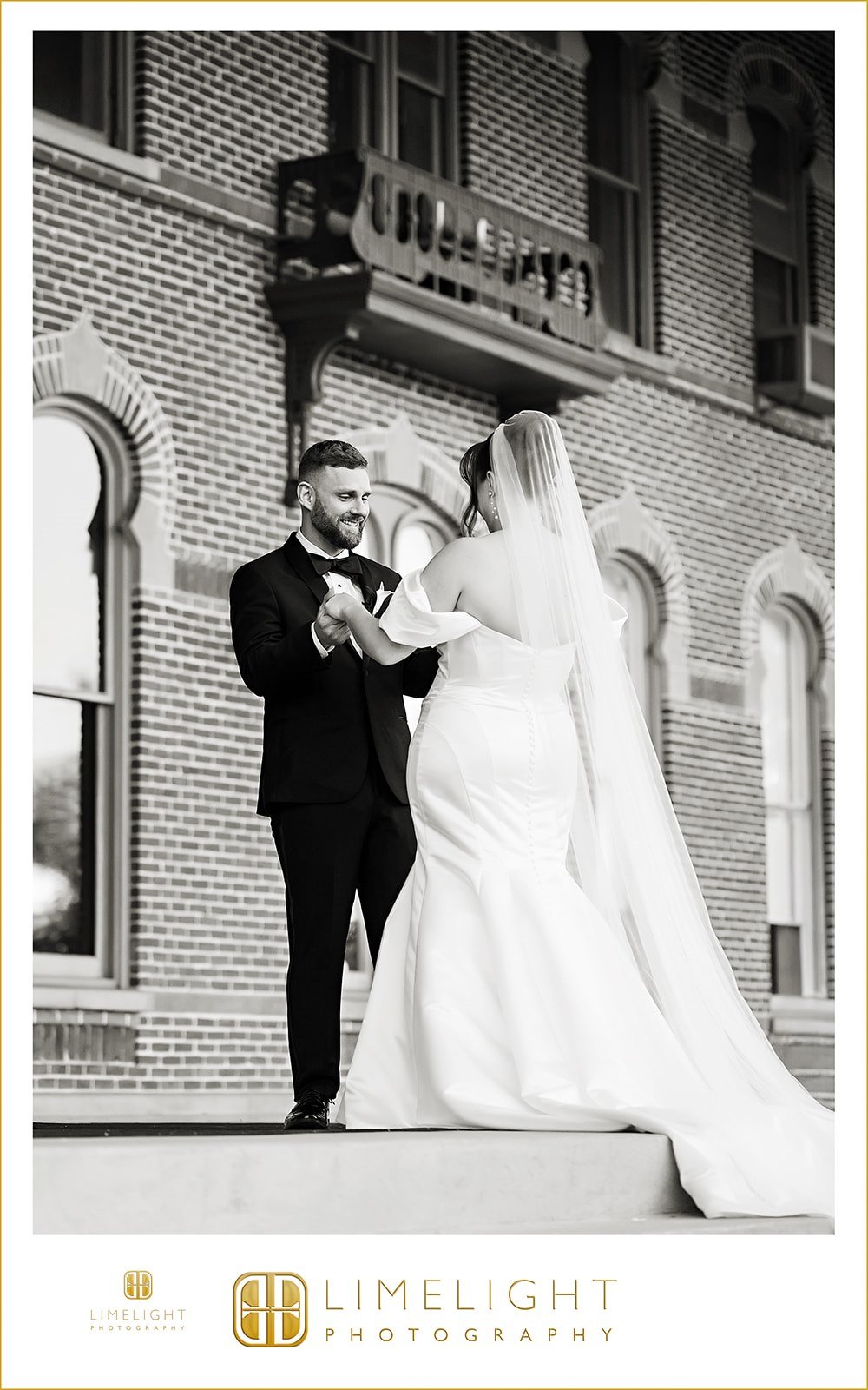 olga-and-matt-oxford-exchange-florida-tampa-wedding-photography28.jpg
