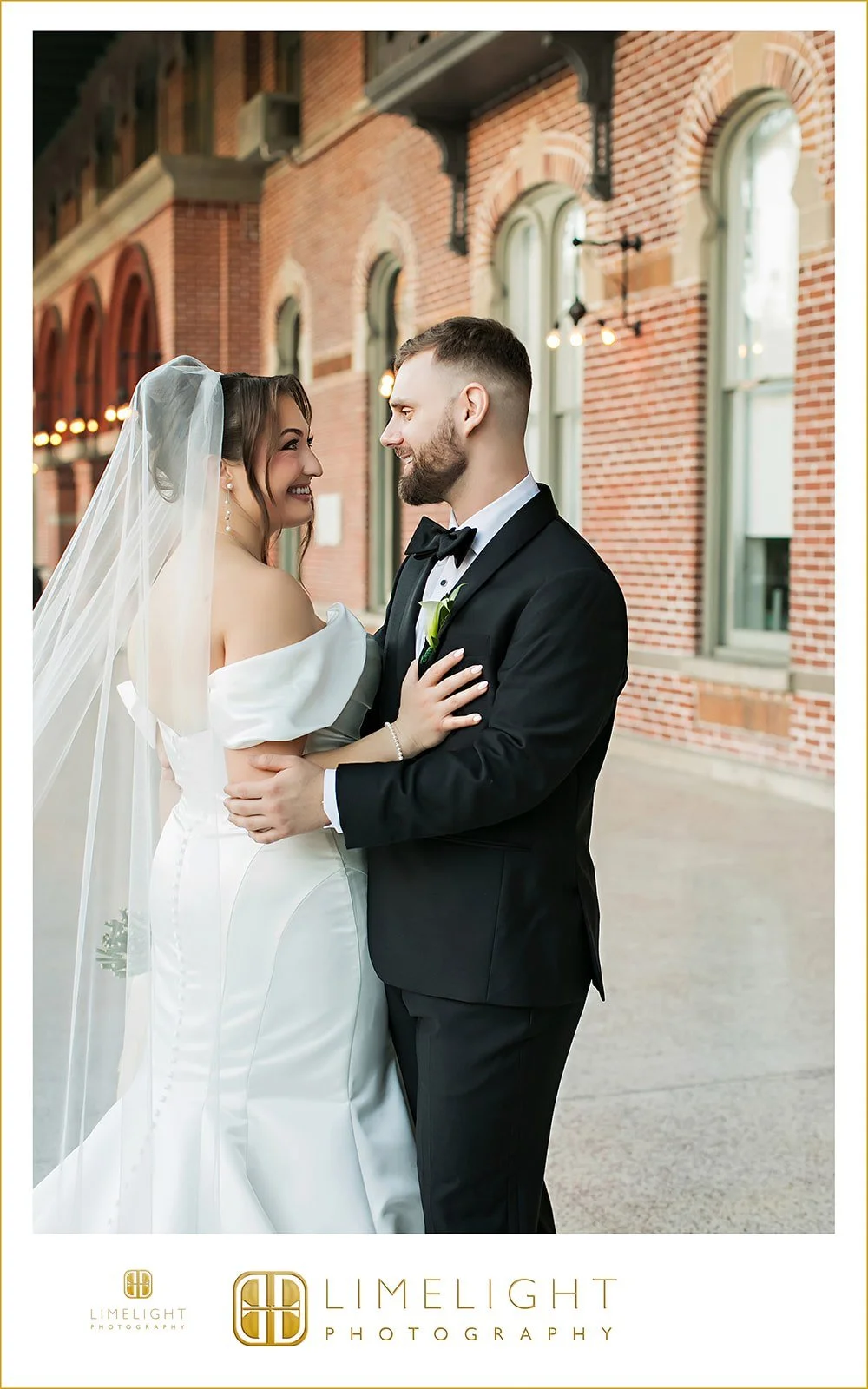 olga-and-matt-oxford-exchange-florida-tampa-wedding-photography35.jpg