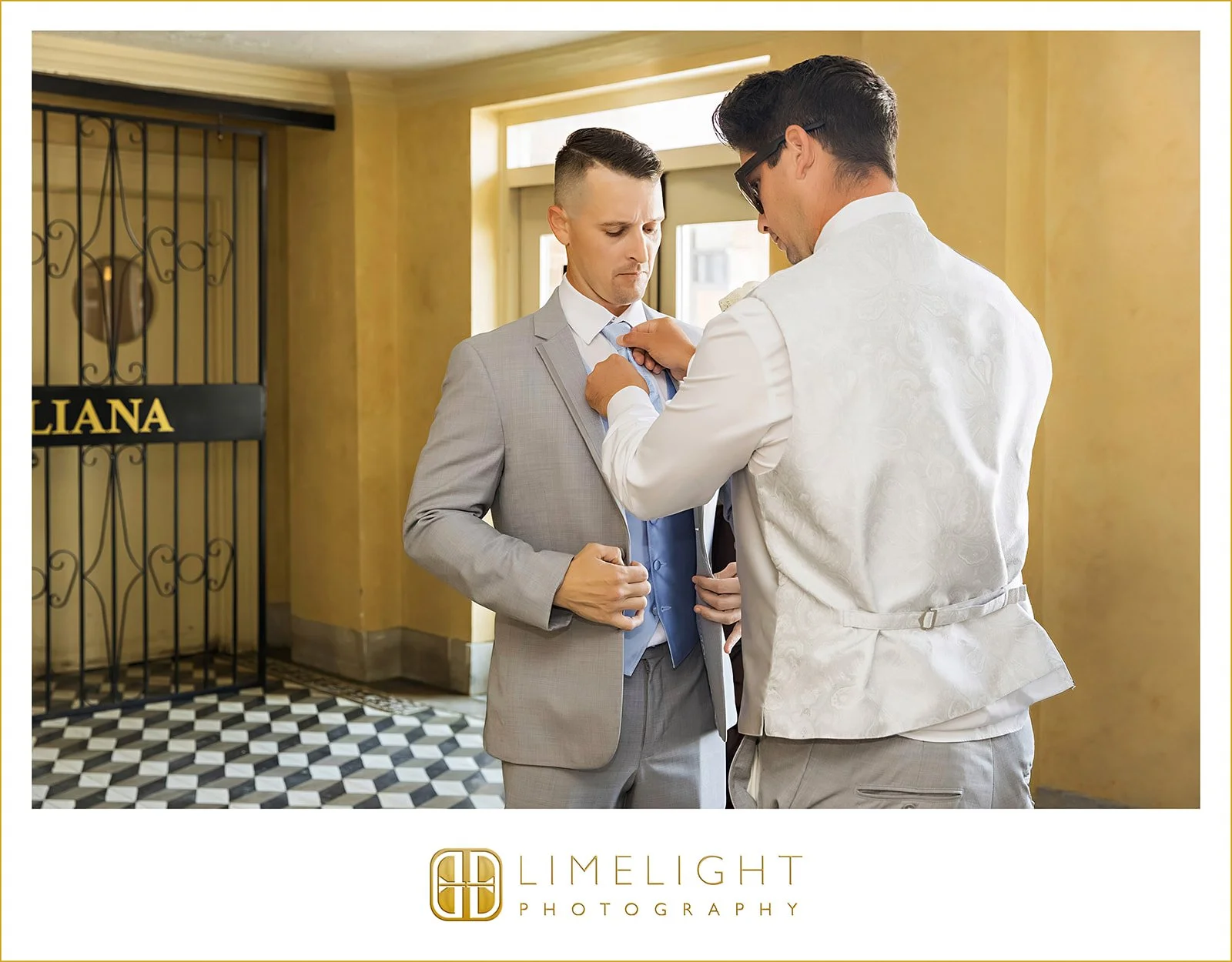 danielle-nicholas-wedding-photography-italian-club-tampa-florida7.jpg