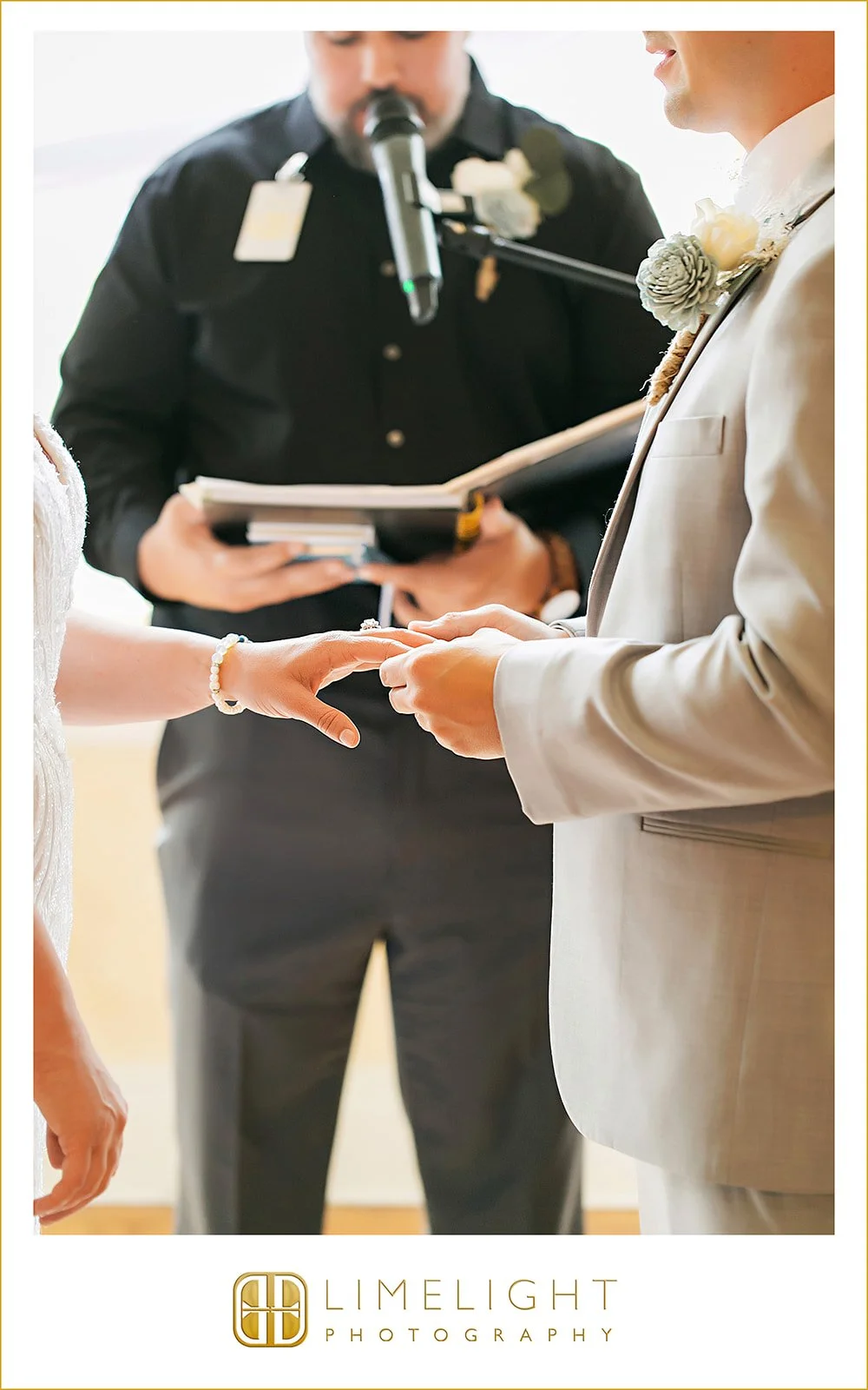 danielle-nicholas-wedding-photography-italian-club-tampa-florida28.jpg