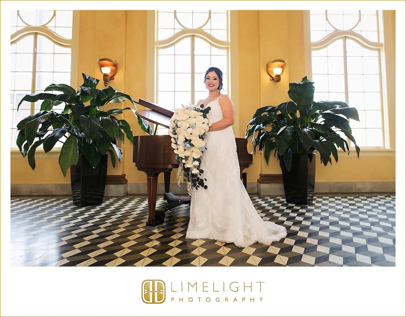 danielle-nicholas-wedding-photography-italian-club-tampa-florida33.jpg