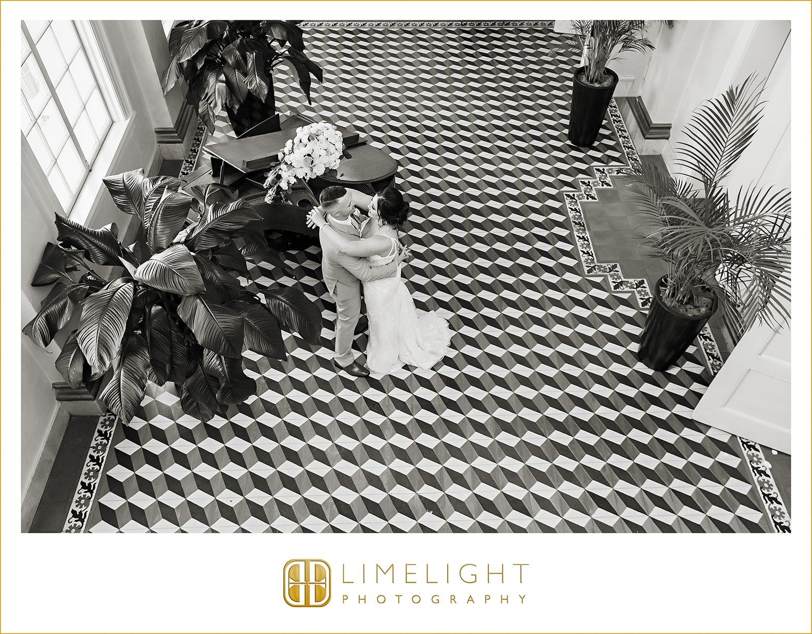danielle-nicholas-wedding-photography-italian-club-tampa-florida39.jpg