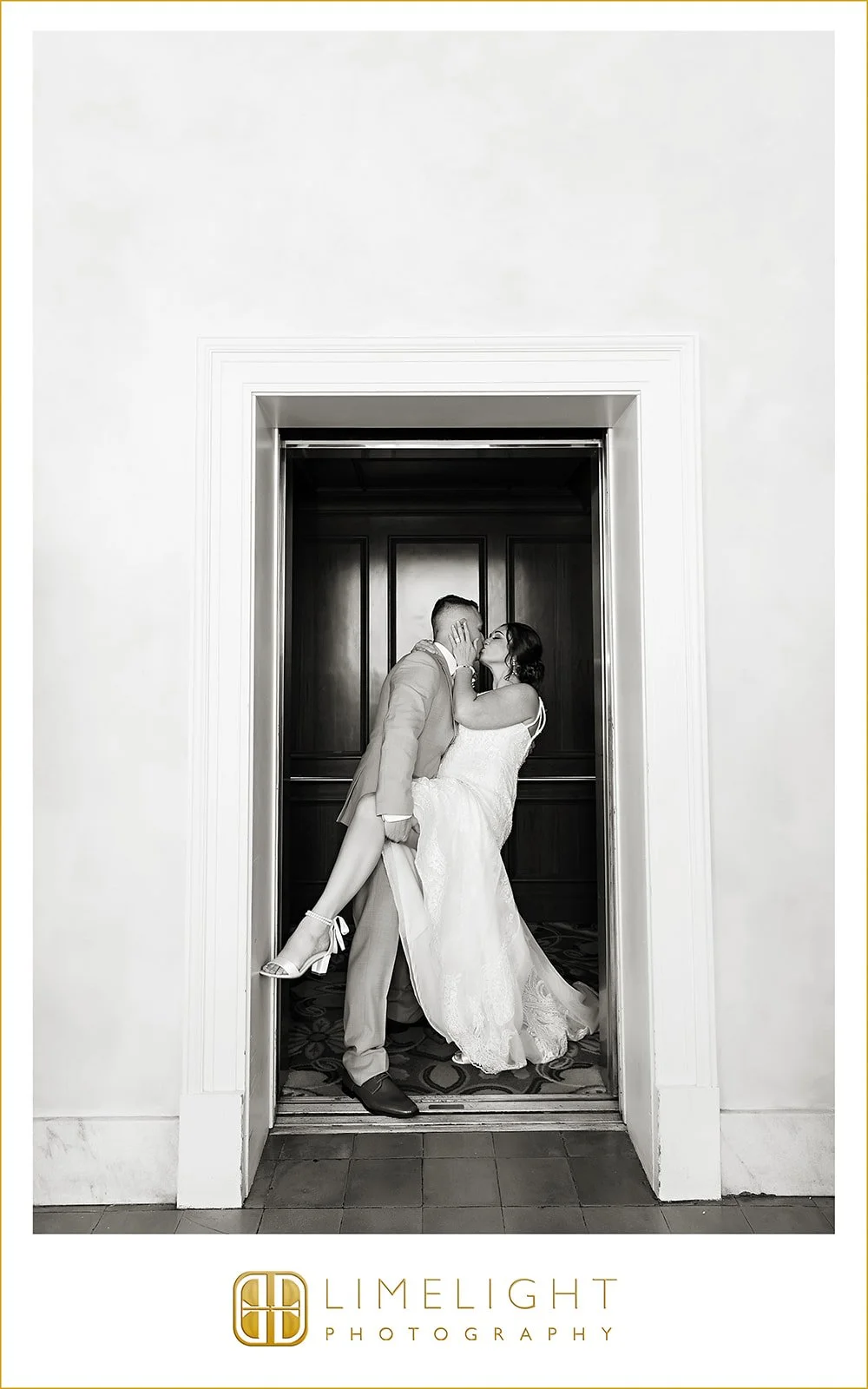 danielle-nicholas-wedding-photography-italian-club-tampa-florida42.jpg
