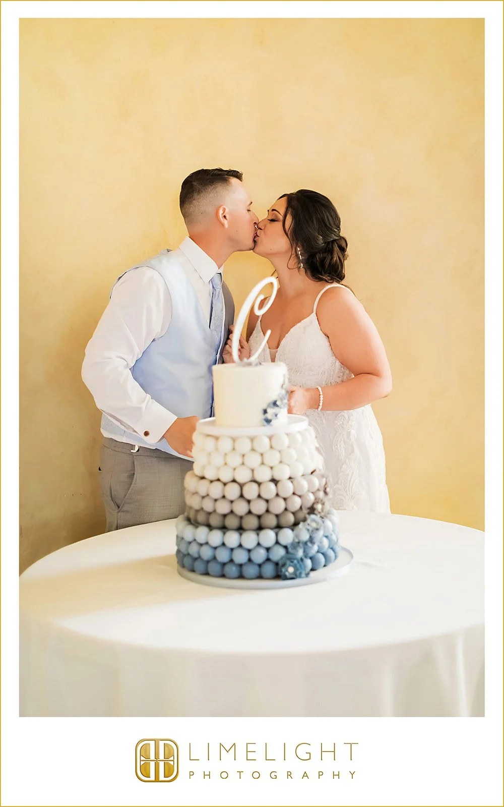 danielle-nicholas-wedding-photography-italian-club-tampa-florida53.jpg