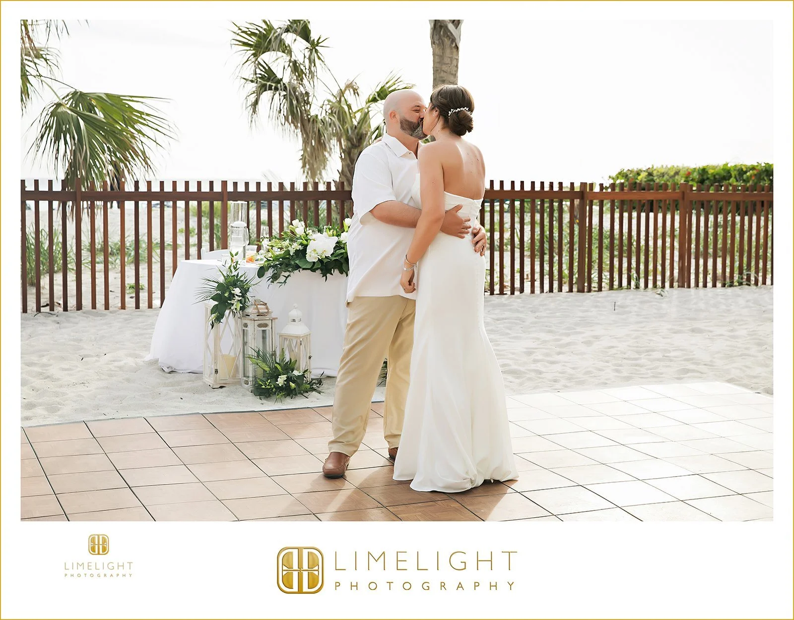 meghan-and-zachary-zota-beach-resort-longboat-key-wedding-photography40.jpg