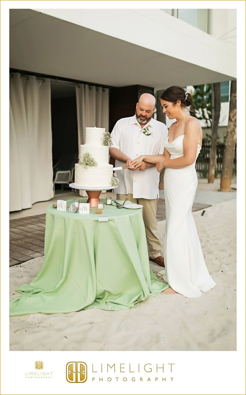meghan-and-zachary-zota-beach-resort-longboat-key-wedding-photography42.jpg