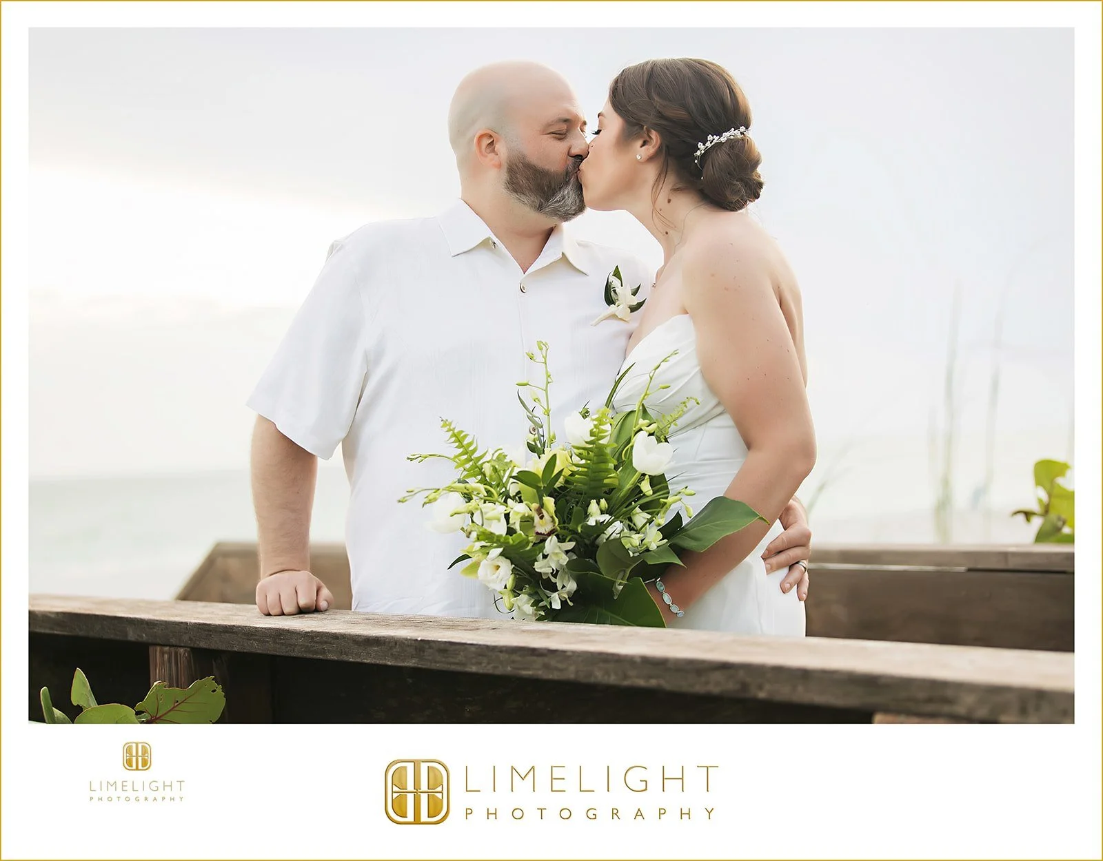 meghan-and-zachary-zota-beach-resort-longboat-key-wedding-photography45.jpg