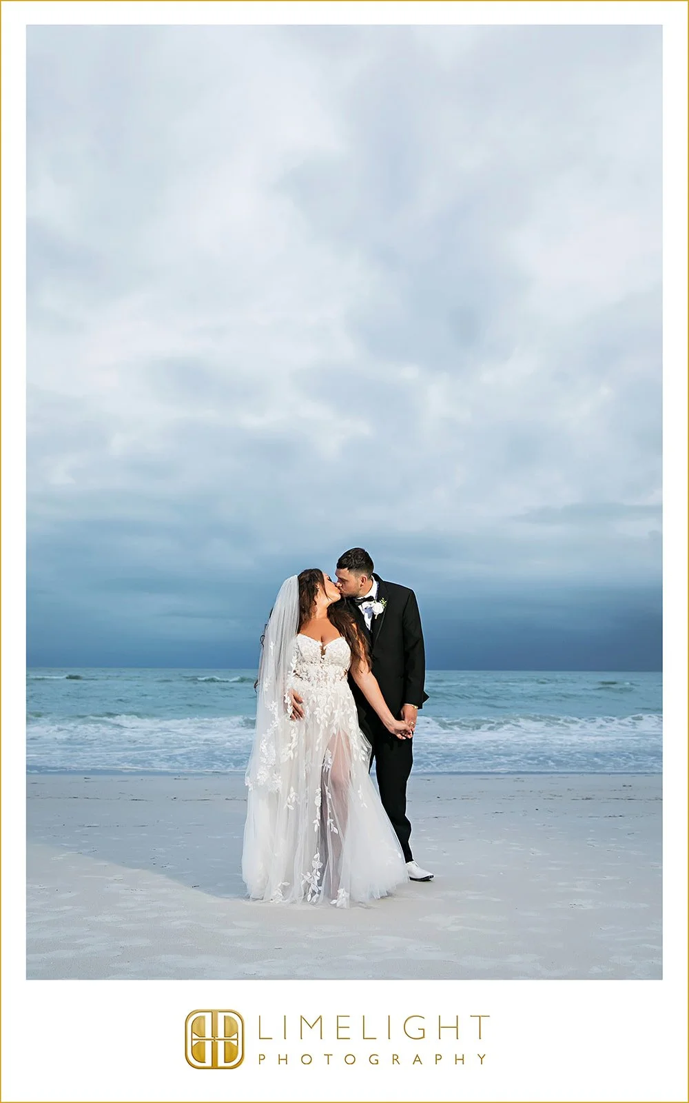 kaitlyn-kyle-wedding-photography-hilton-clearwater-beach-florida58.jpg