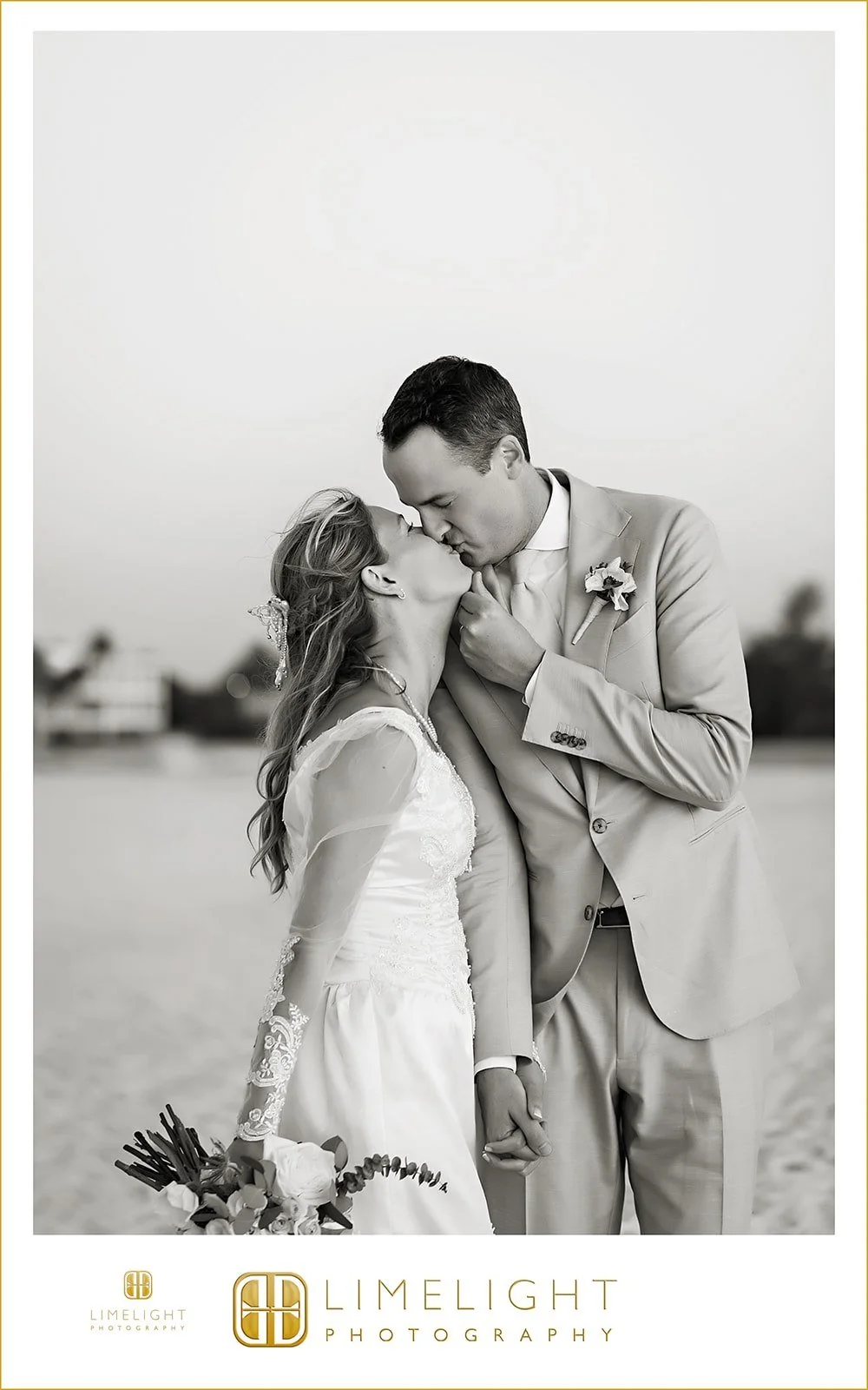 lexi-and-josh-florida-destination-wedding-longboat-key-club-sarasota78.jpg