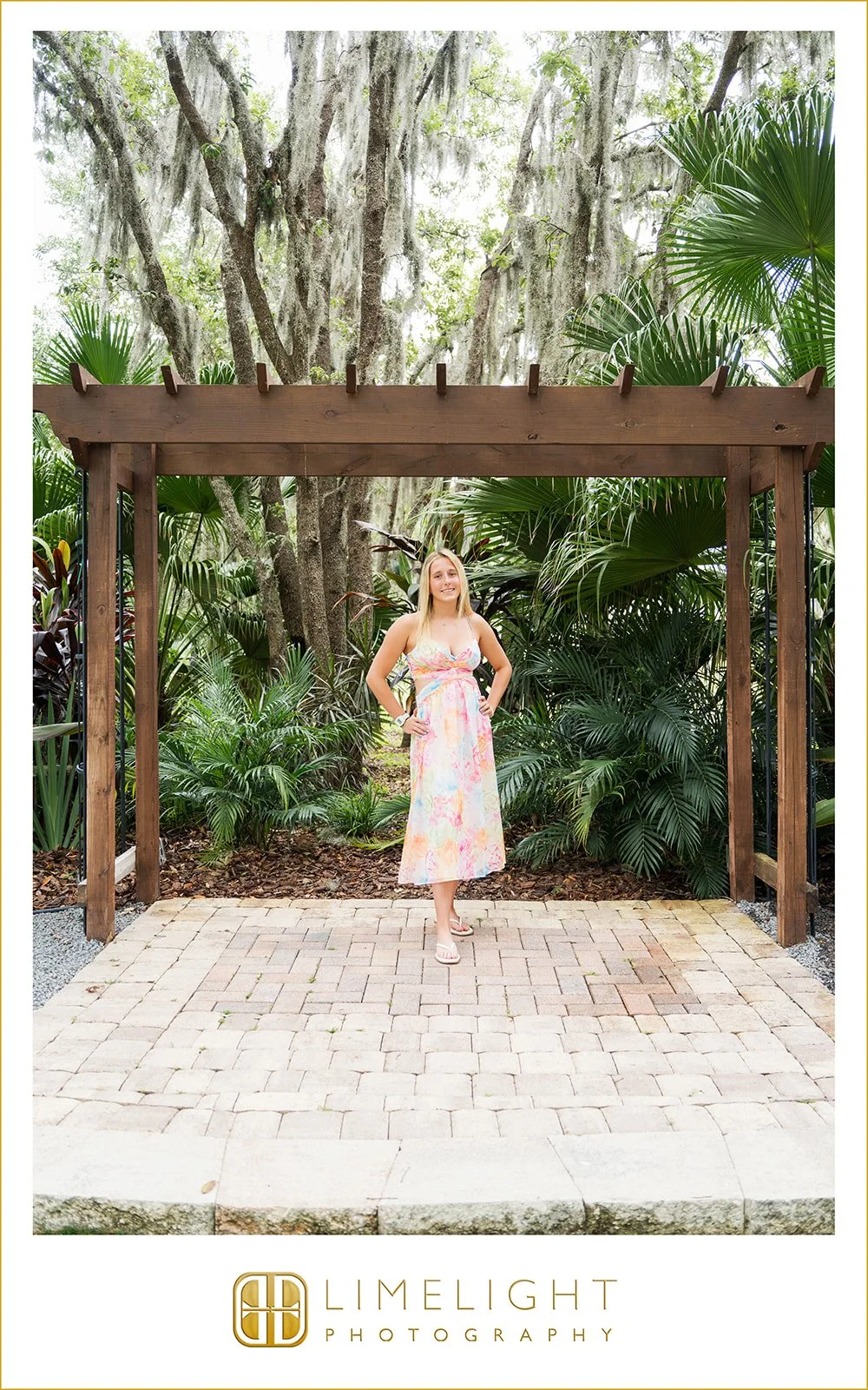 maddie-polk-graduation-photography-the-barn-at-jewel-farms-florida2.jpg