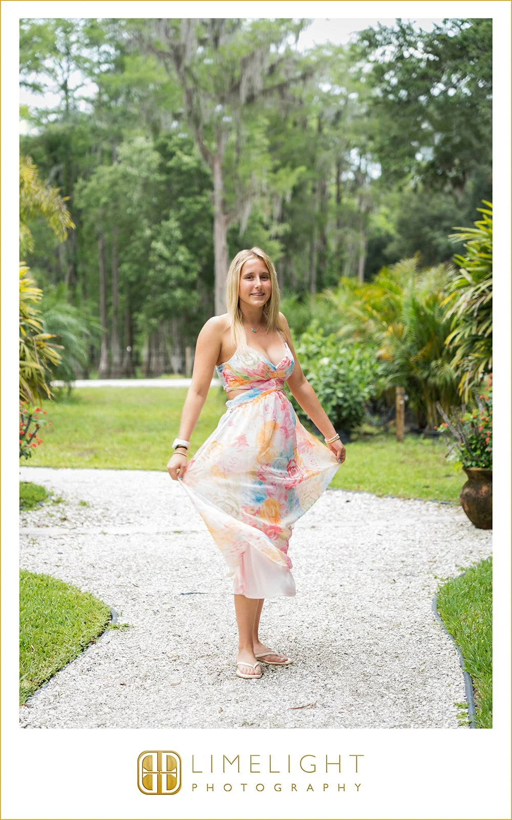 maddie-polk-graduation-photography-the-barn-at-jewel-farms-florida3.jpg