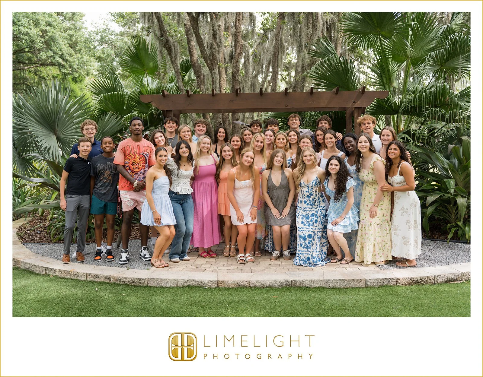 maddie-polk-graduation-photography-the-barn-at-jewel-farms-florida21.jpg