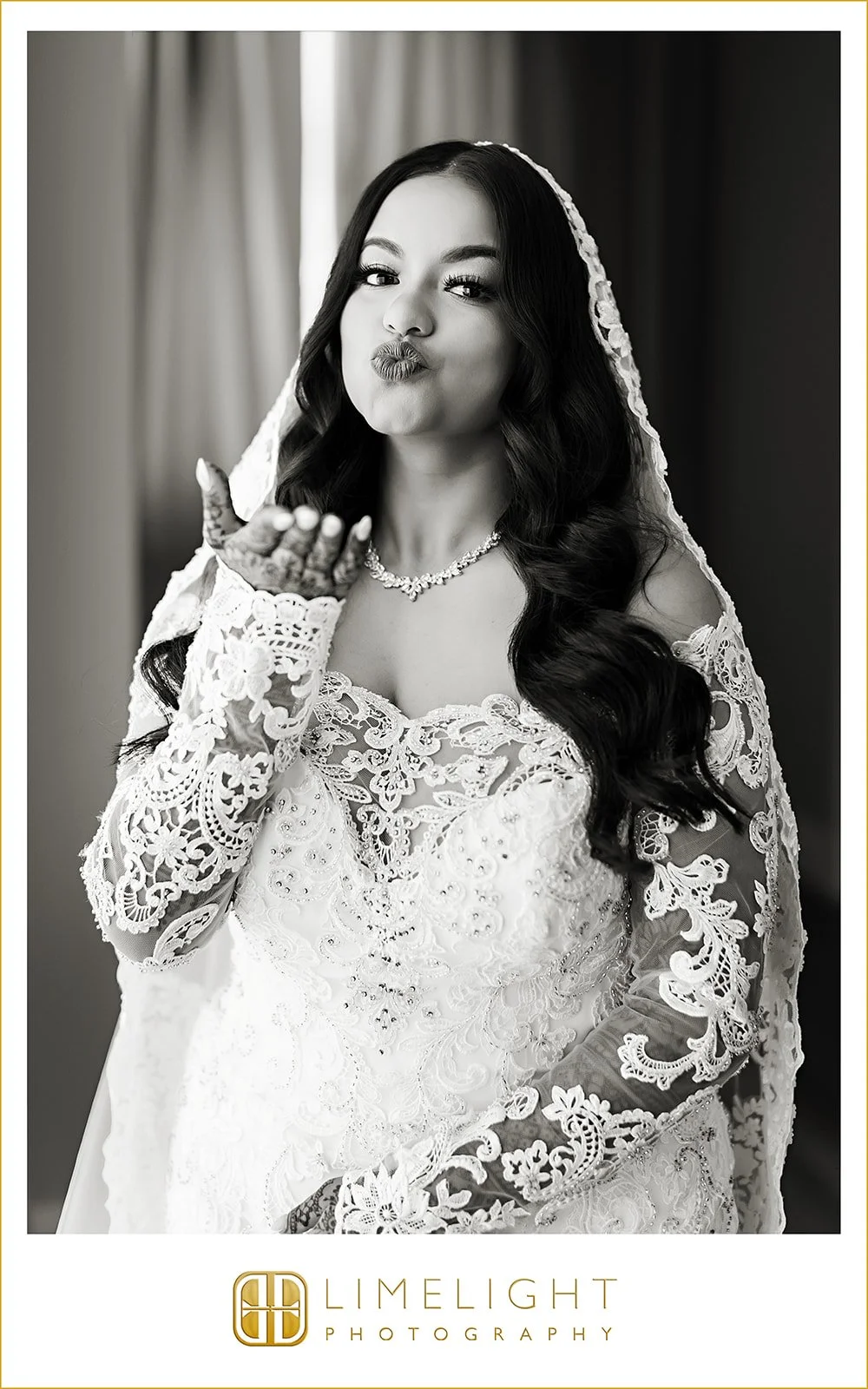 angelina-patrick-wedding-photography-harborside-chapel-hotel-flor-florida25.jpg